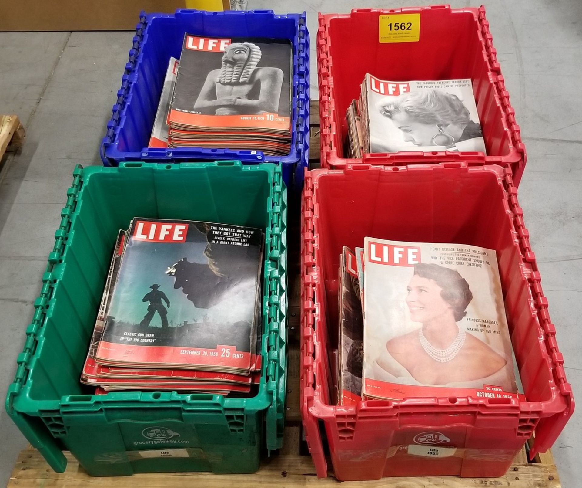 BULK BID - LOT 1562 TO LOT 1566 INCLUSIVE - APPROX 790 VINTAGE TIME MAGAZINES (SUBJECT TO - Image 5 of 28
