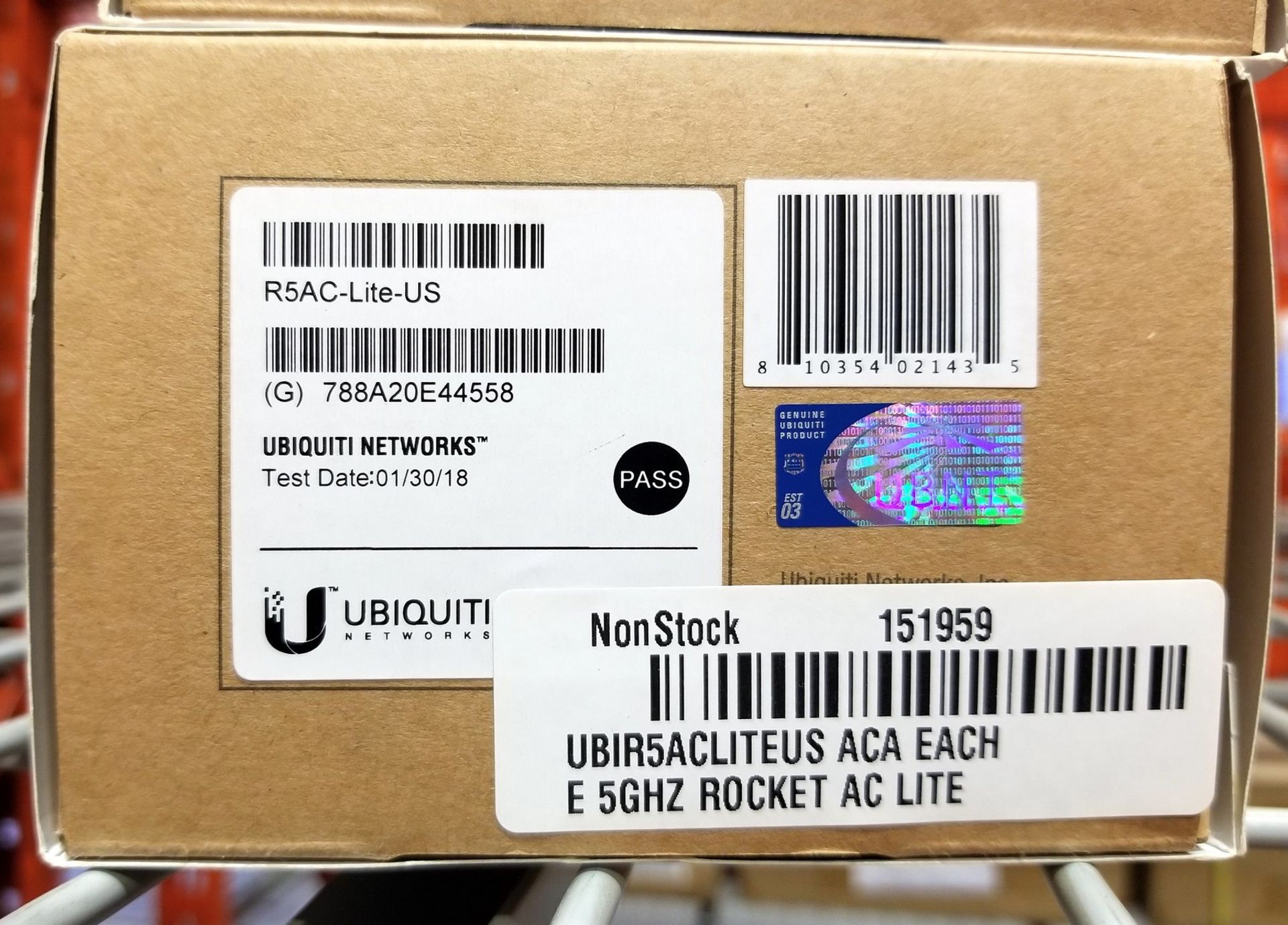 UBIQUITI ROACKET AC - (BNIB) MSRP $144 CAD - Image 2 of 2