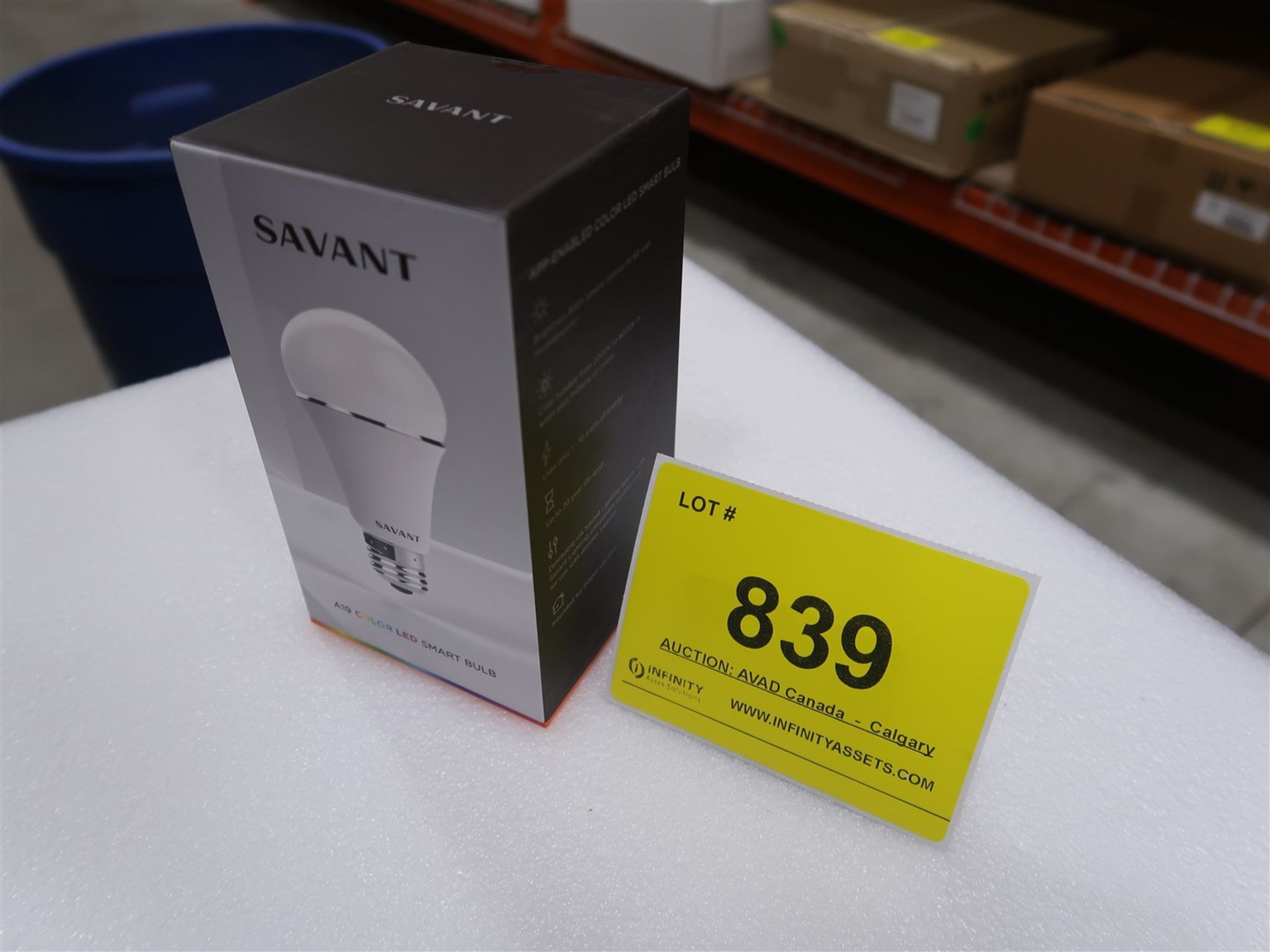 SAVANT A19 COLOR LED SMART BULB