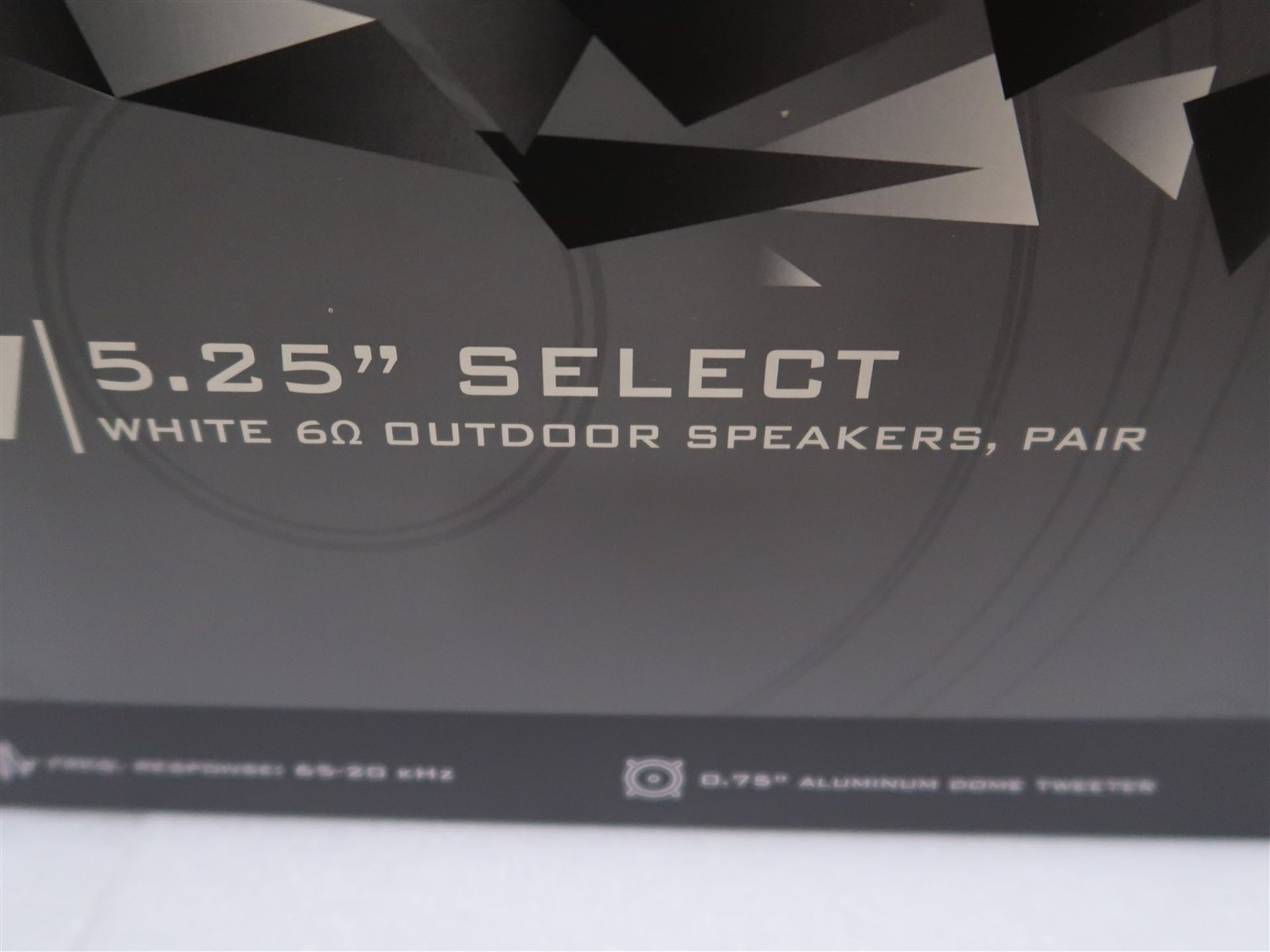 ELURA OUT 5.25W, 5.25 IN. SELECT, WHITE 6 OUTDOOR SPEAKERS, PAIR, (BNIB) - Image 3 of 4