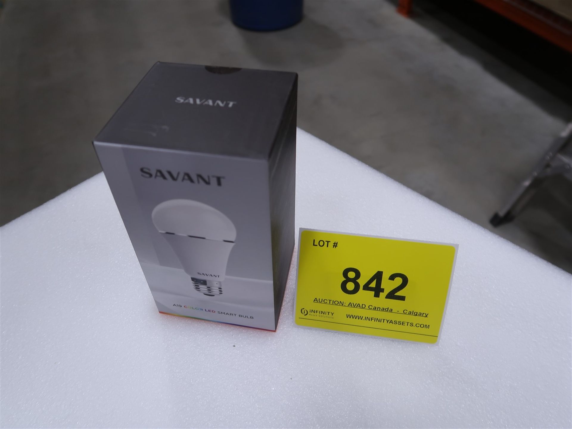 SAVANT A19 COLOR LED SMART BULB