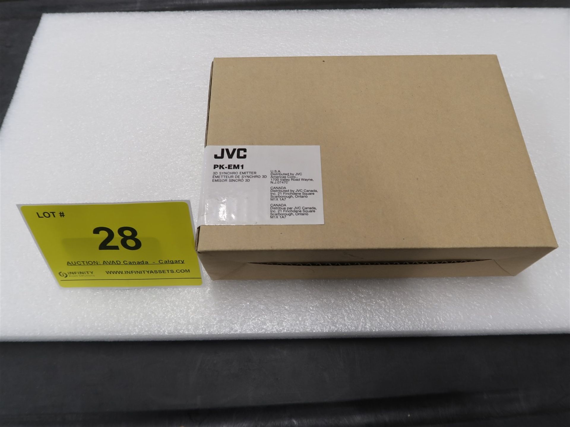 JVC 3D SYNCHRO EMITTER PK-EMI FOR PROJECTORS, (BNIB)