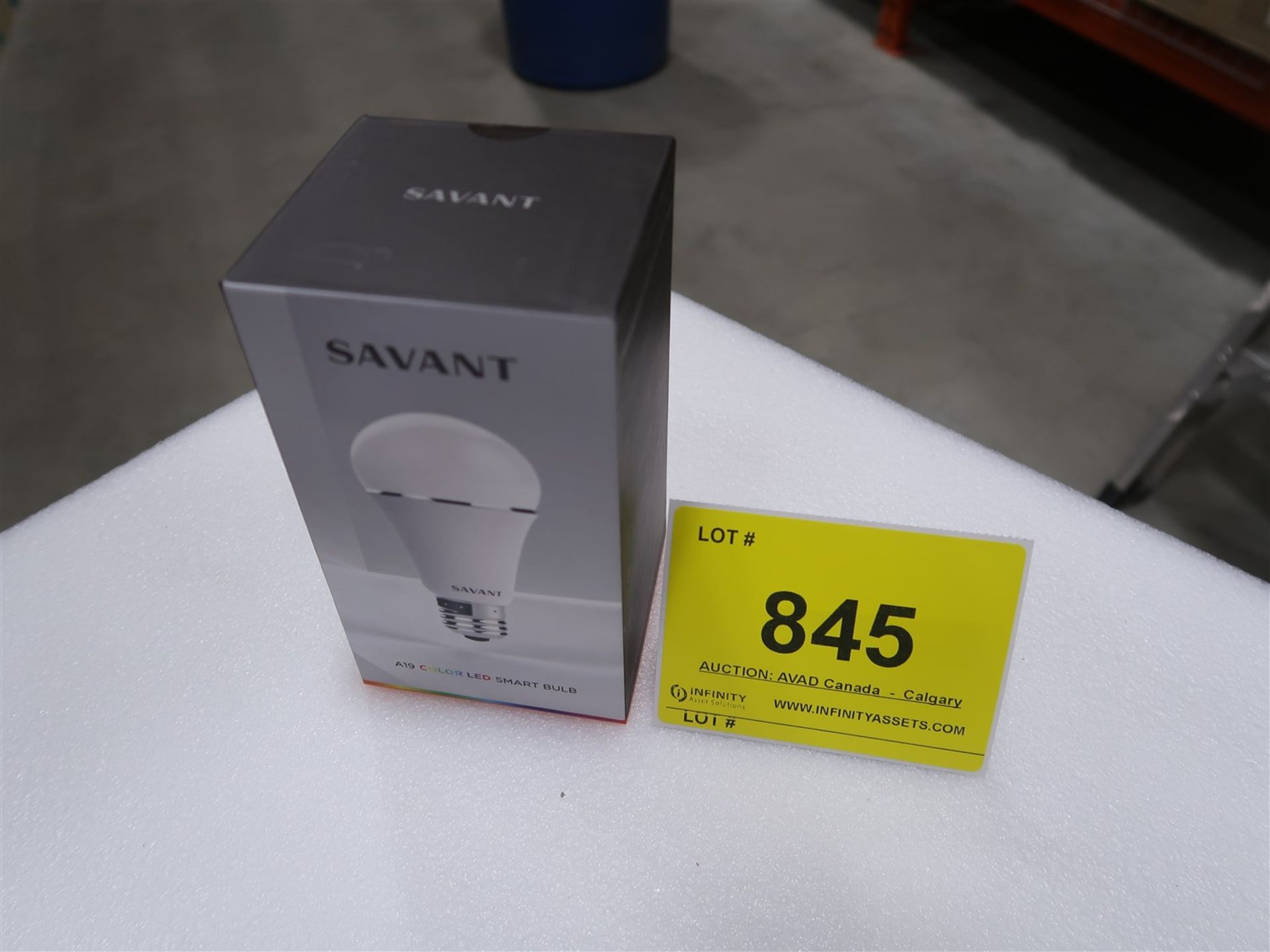 SAVANT A19 COLOR LED SMART BULB