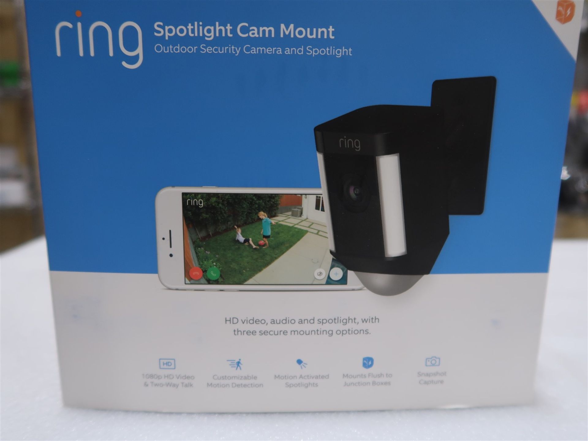 RING OUTDOOR SECURITY CAMERA AND SPOTLIGHT (BNIB) - Image 2 of 2