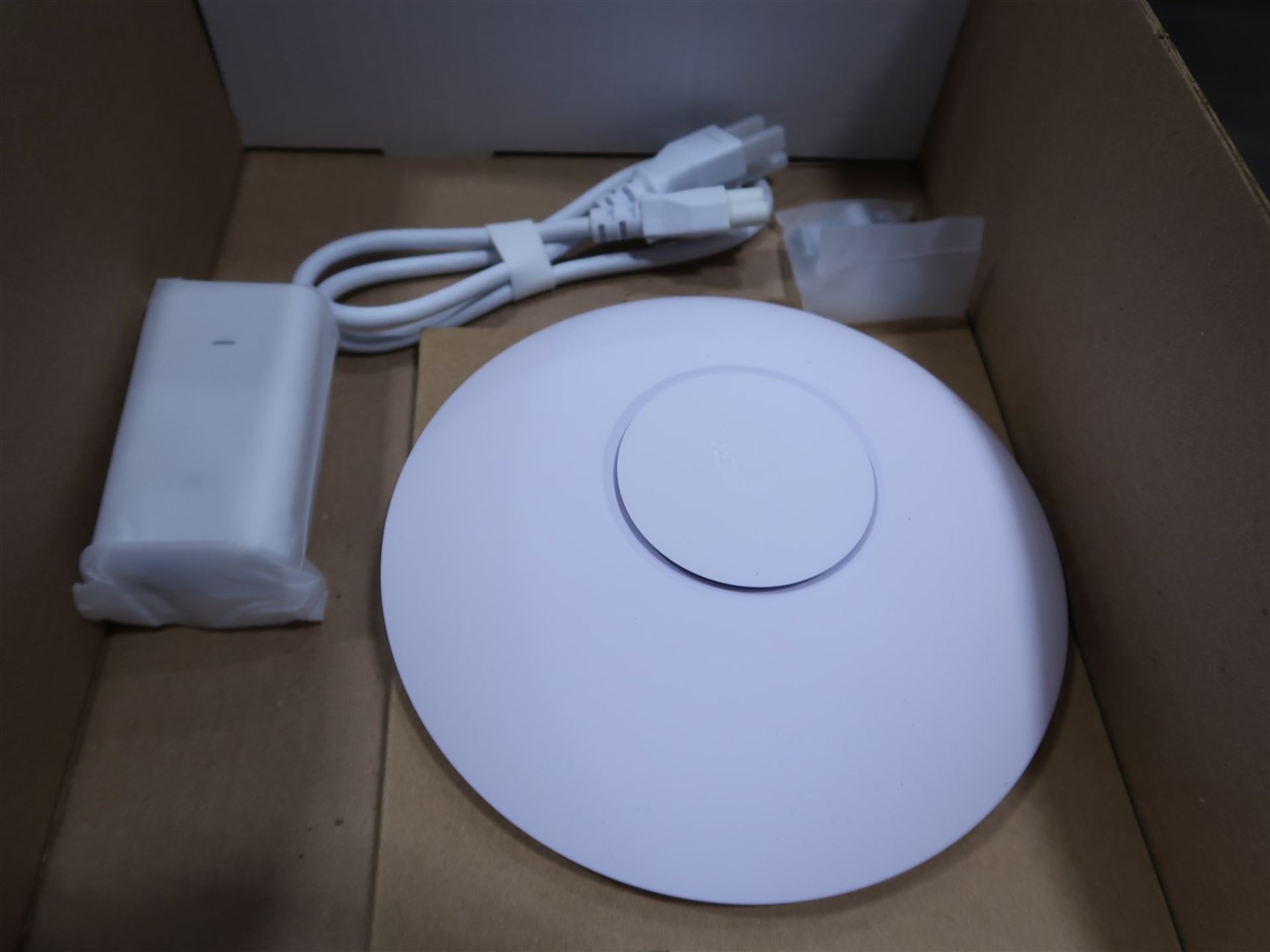 UNIFI 802.11AC DUAL RADIO LONG RANGE ACCESS POINT MOD. UAP-AC-LR, (BNIB) - Image 2 of 3