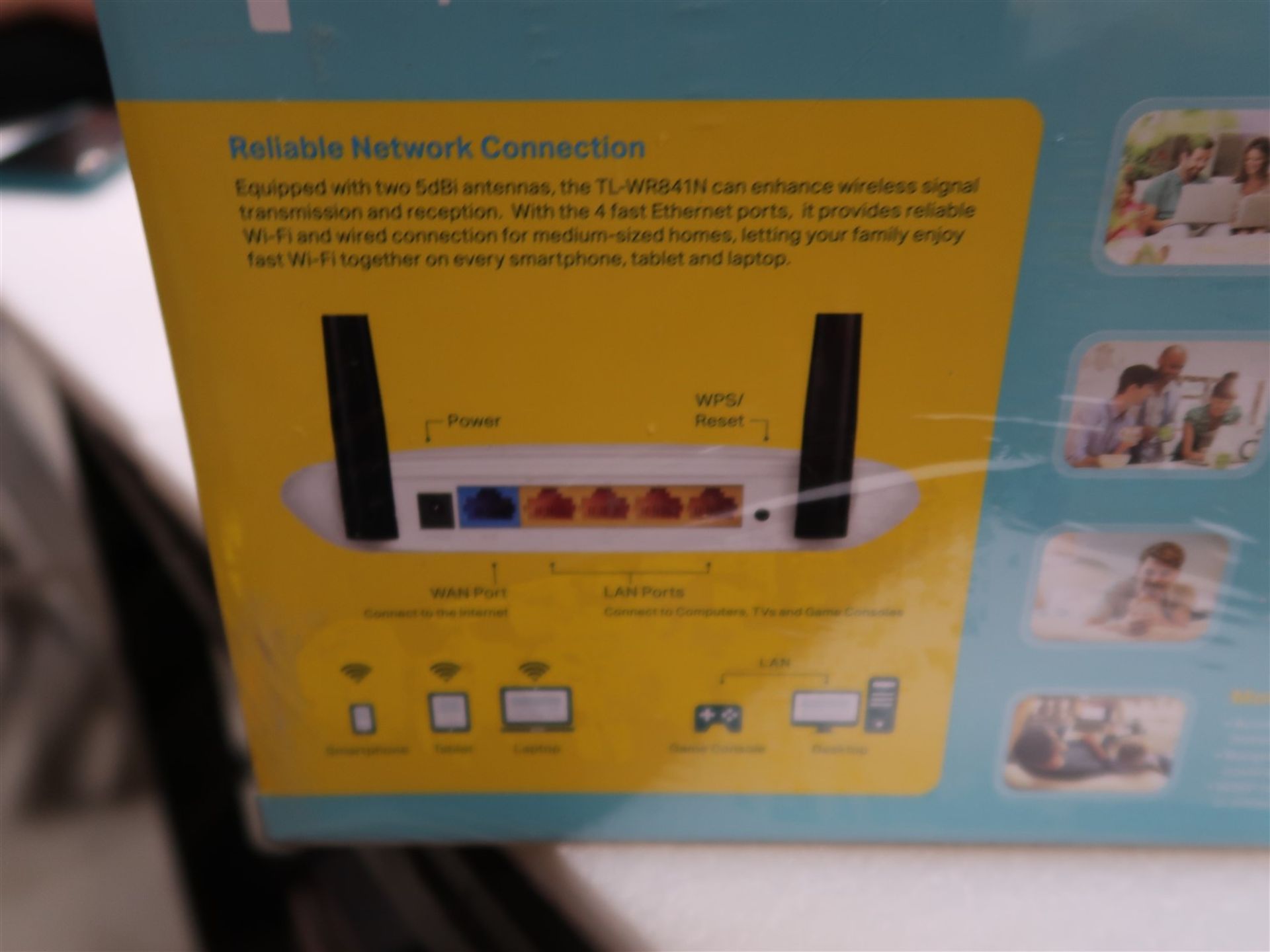 TP-LINK 300 MBPS WIRELESS N ROUTER TL-WR841N, (BNIB) - Image 2 of 2