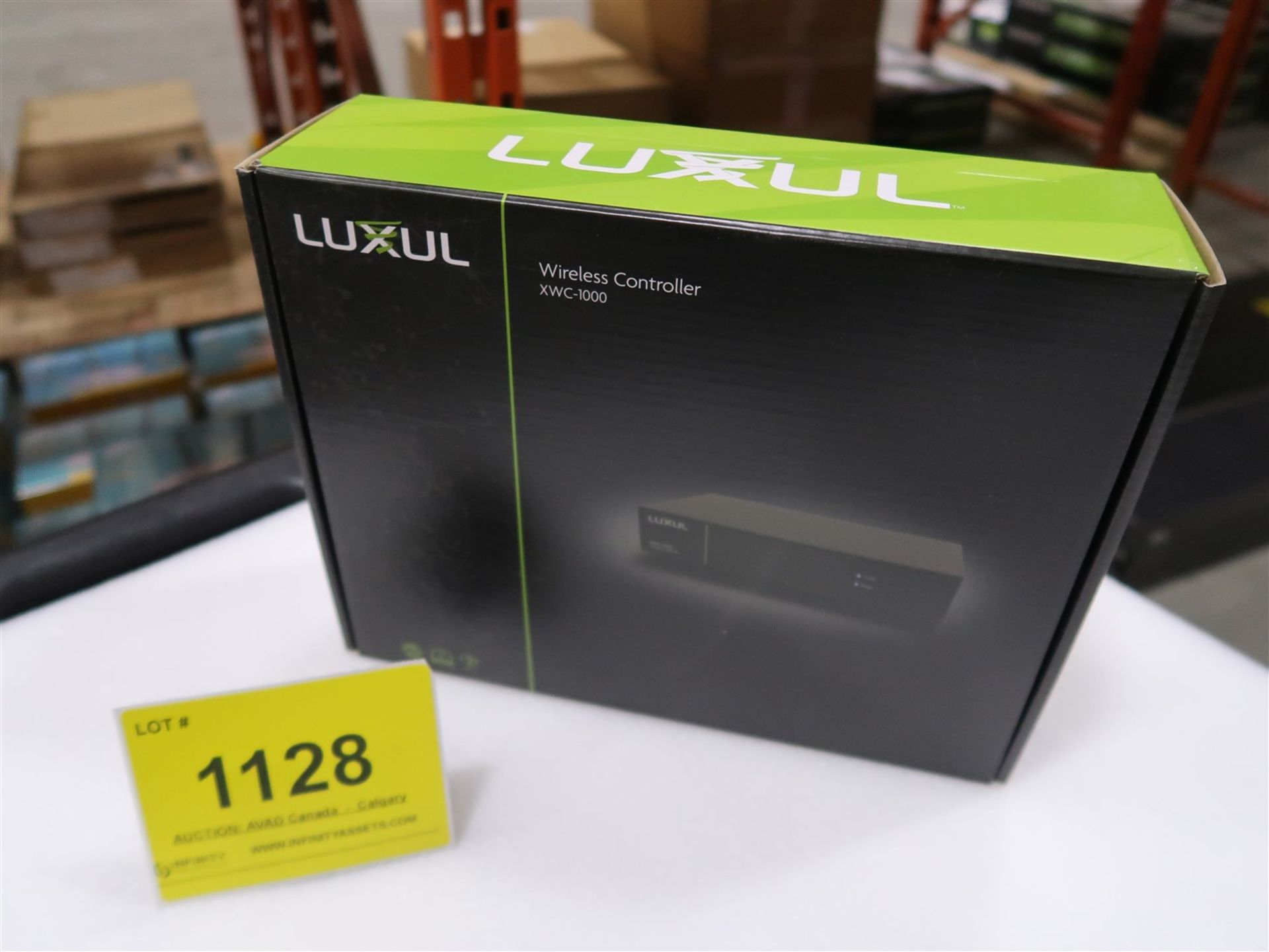 LUXUL WIRELESS CONTROLLER XWC-1000, (BNIB) MSRP $85