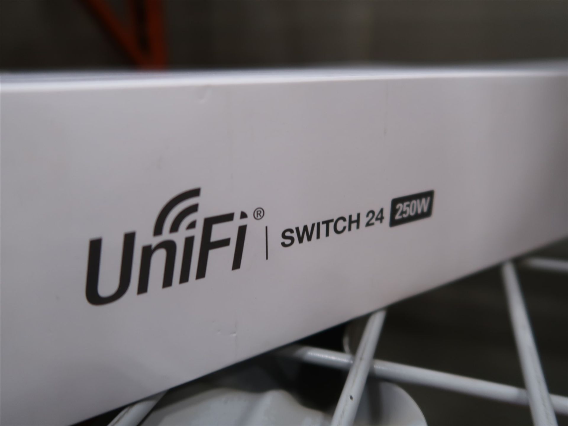 UNIFI MANAGED POE AND GIGABIT SWITCH W/SFP. US-24-250W, (BNIB) MSRP $500 - Image 3 of 3