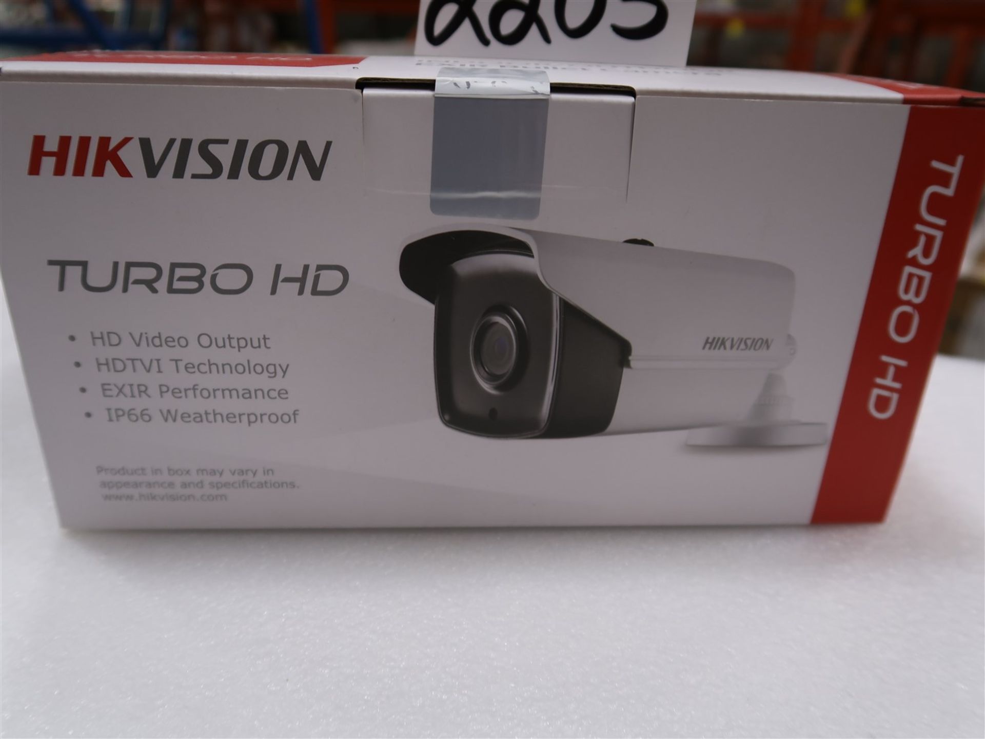 HIK VISION TURBO HD INDOOR/OUTDOOR EXIR BULLET CAMERA MOD. DS-2CE 16HOT-IT3F (BNIB) - Image 2 of 2