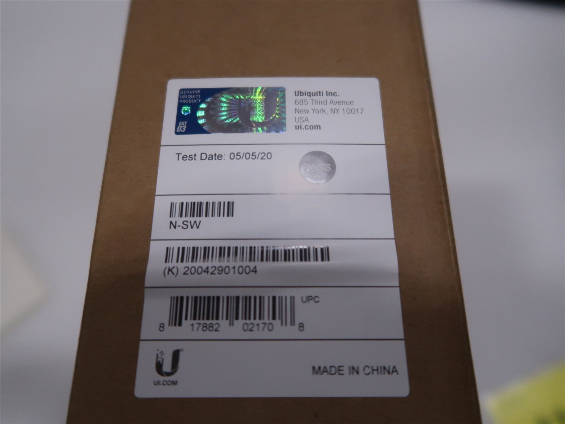 UNIFI NANO SWITCH OUTDOOR 4 PORT POE PASS THROUGH SWITCH N-SW, (BNIB) - Image 3 of 3