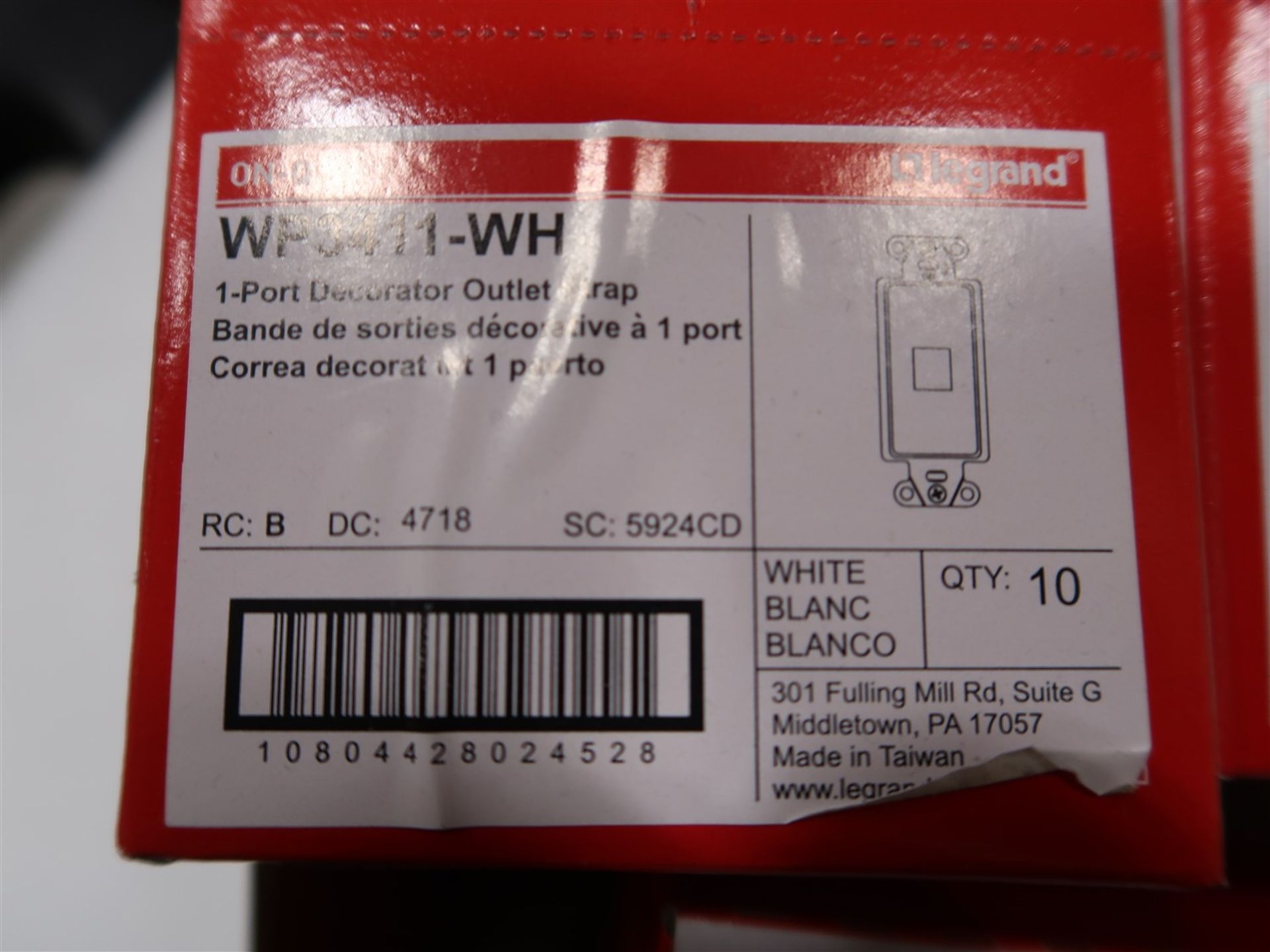 BOXES OF LEGRAND WP-3411-WH 1 PORT DECORATOR OUTLET STRAP 10 PER BOX - Image 2 of 2