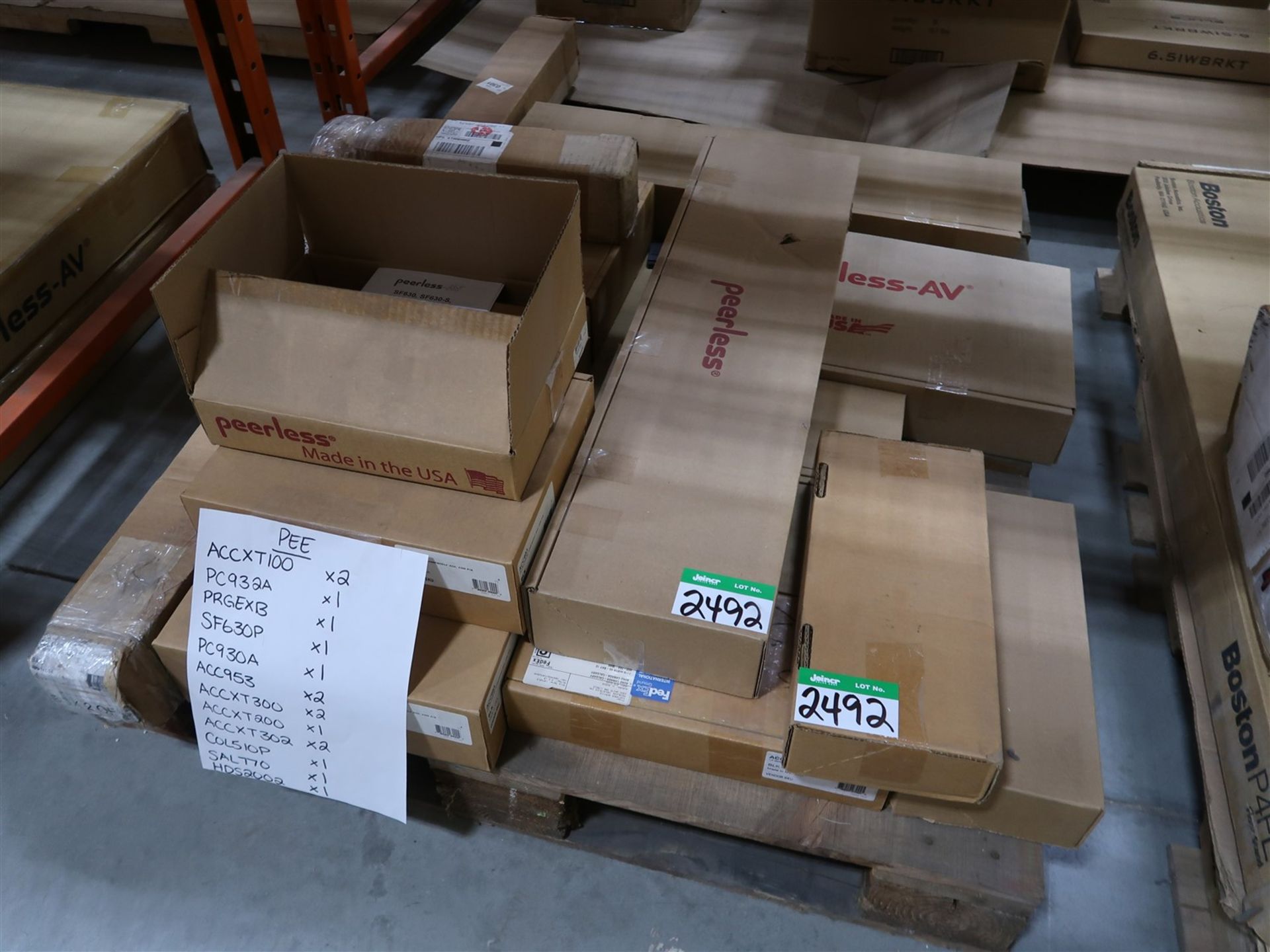 PALLET OF ASSORTED PEERLESS MOUNTING ACCESSORIES