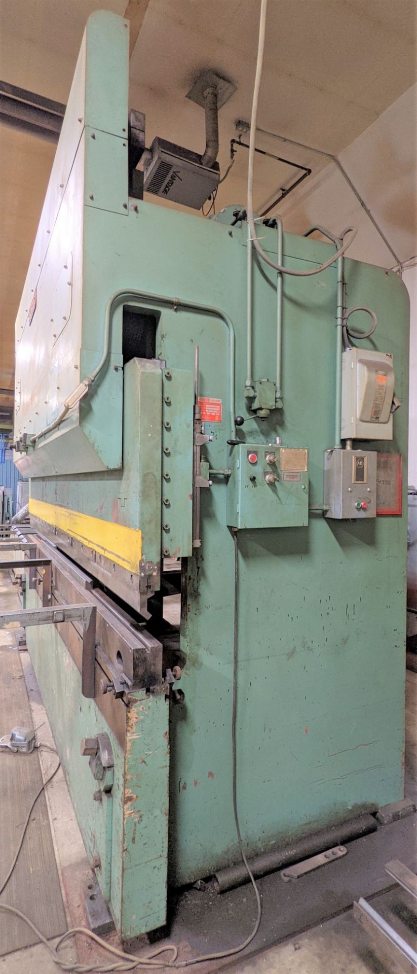 ALLSTEEL 160-12 HYDRAULIC PRESS BRAKE, 160 TON X 12’ CAP., S/N 1628 (NO DIES) - Image 6 of 11