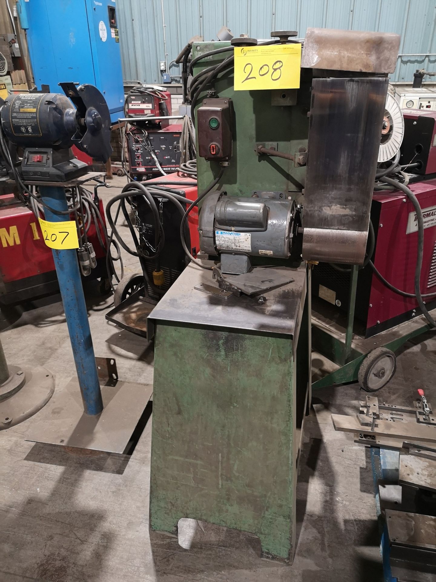 BELT SANDER (LOCATED IN BRAMPTON, ON)