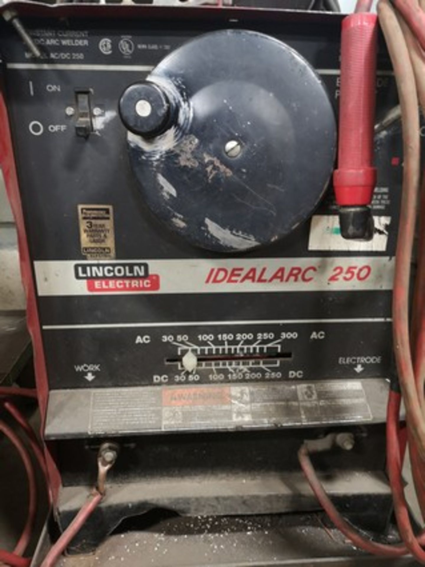 LINCOLN ELECTRIC IDEALARC 250 AC/DC ARC WELDER, S/N C1950300331 W/ WELDING MASK - Image 3 of 4