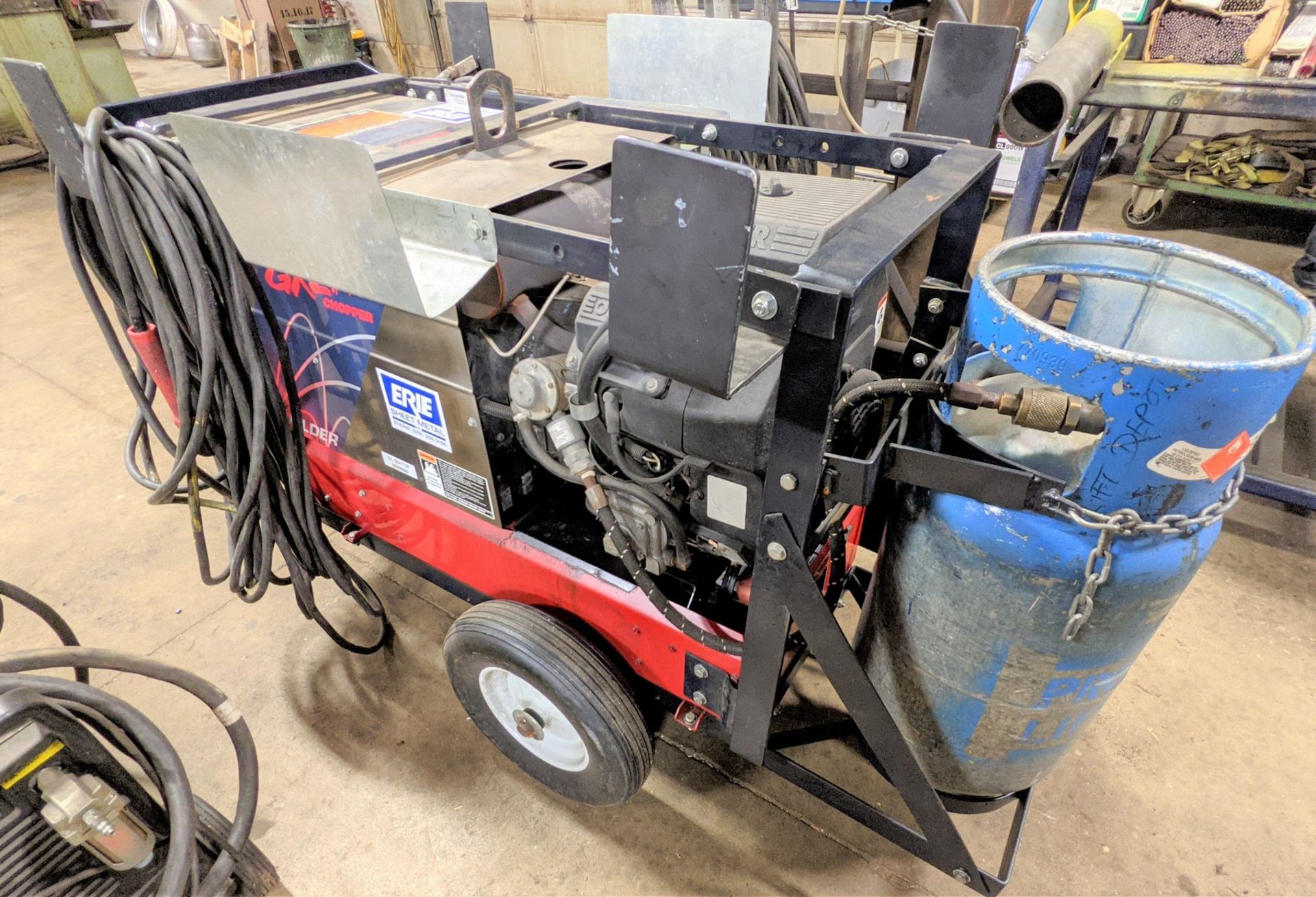 RED-D-ARC GX271 CHOPPER PORTABLE PROPANE POWERED WELDER, S/N 10579 U1980504173, APPROX. 5074HRS W/ - Image 4 of 12