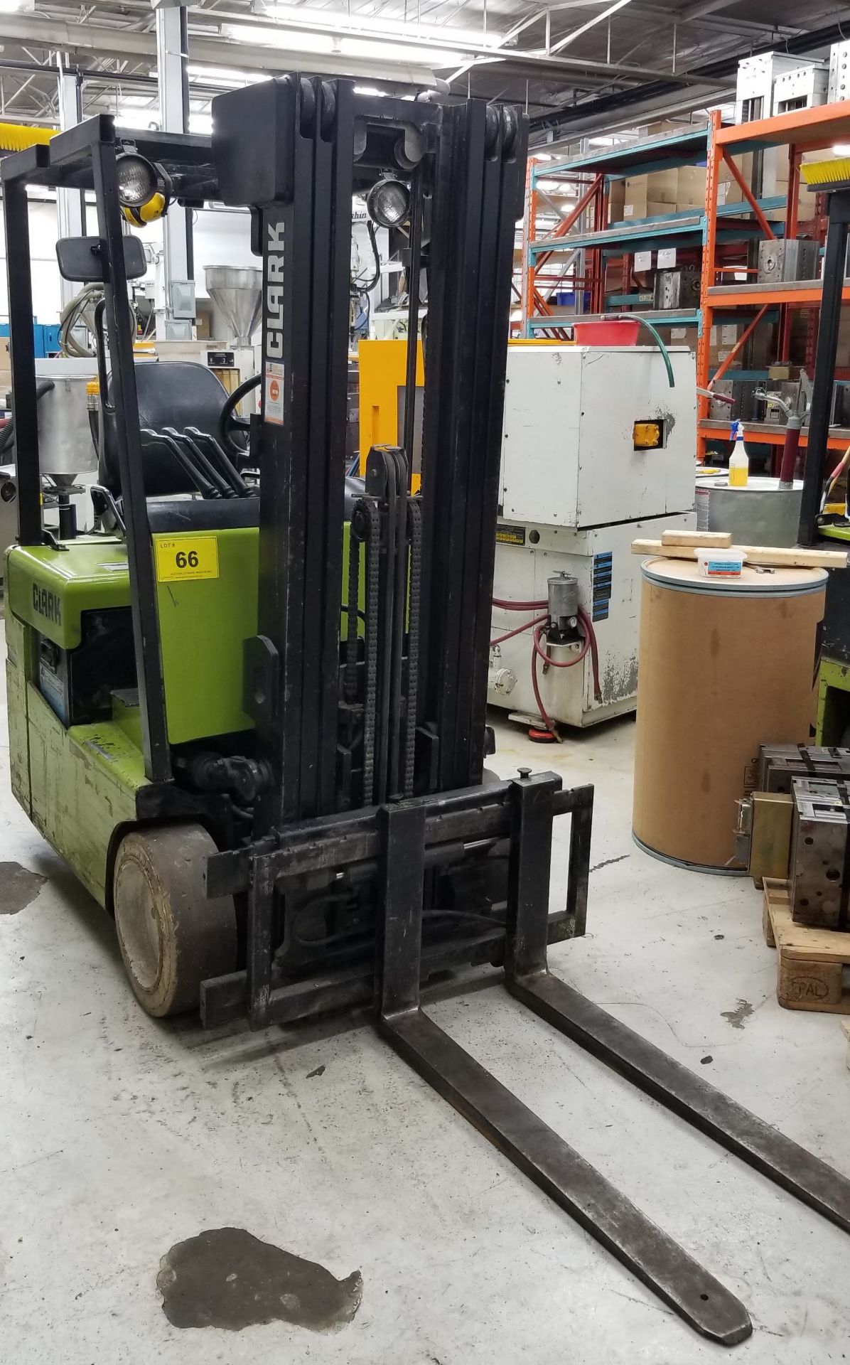 CLARK MOD. TM155, 2500LB ELECTRIC FORKLIFT W/ 188" MAX. LIFT, 3 STAGE MAST. S/N: TM248-0274-7484FB