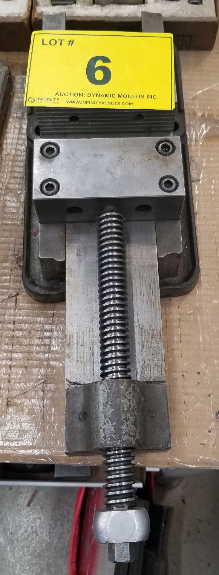 6" MACHINE VISE