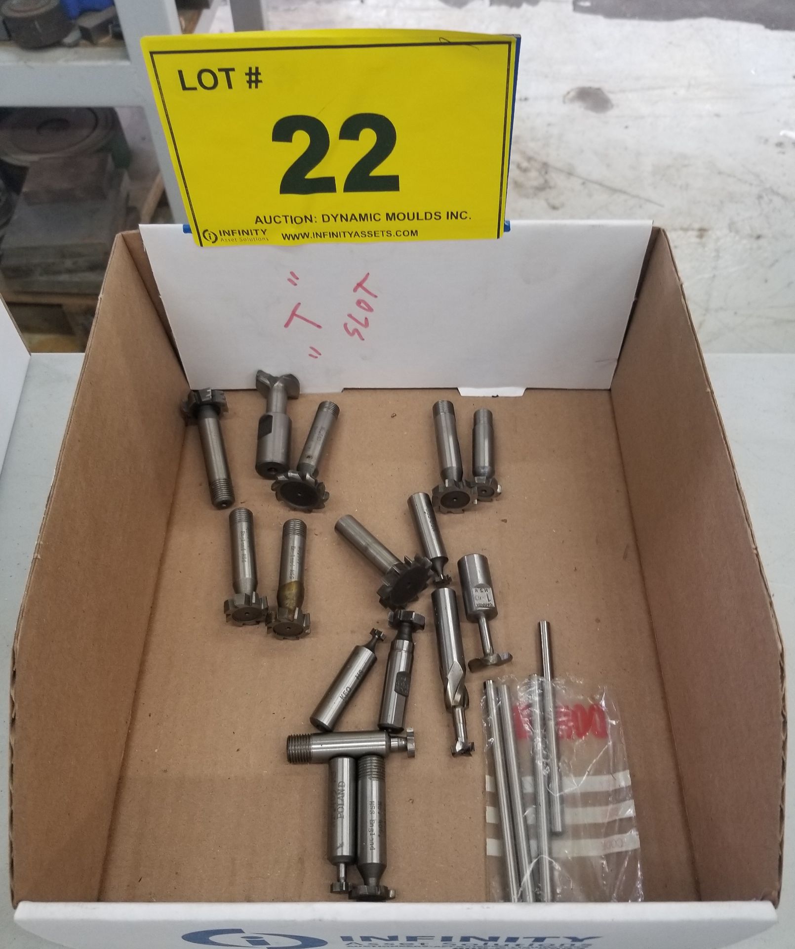 LOT - ASSORTED D-SLOT CUTTERS