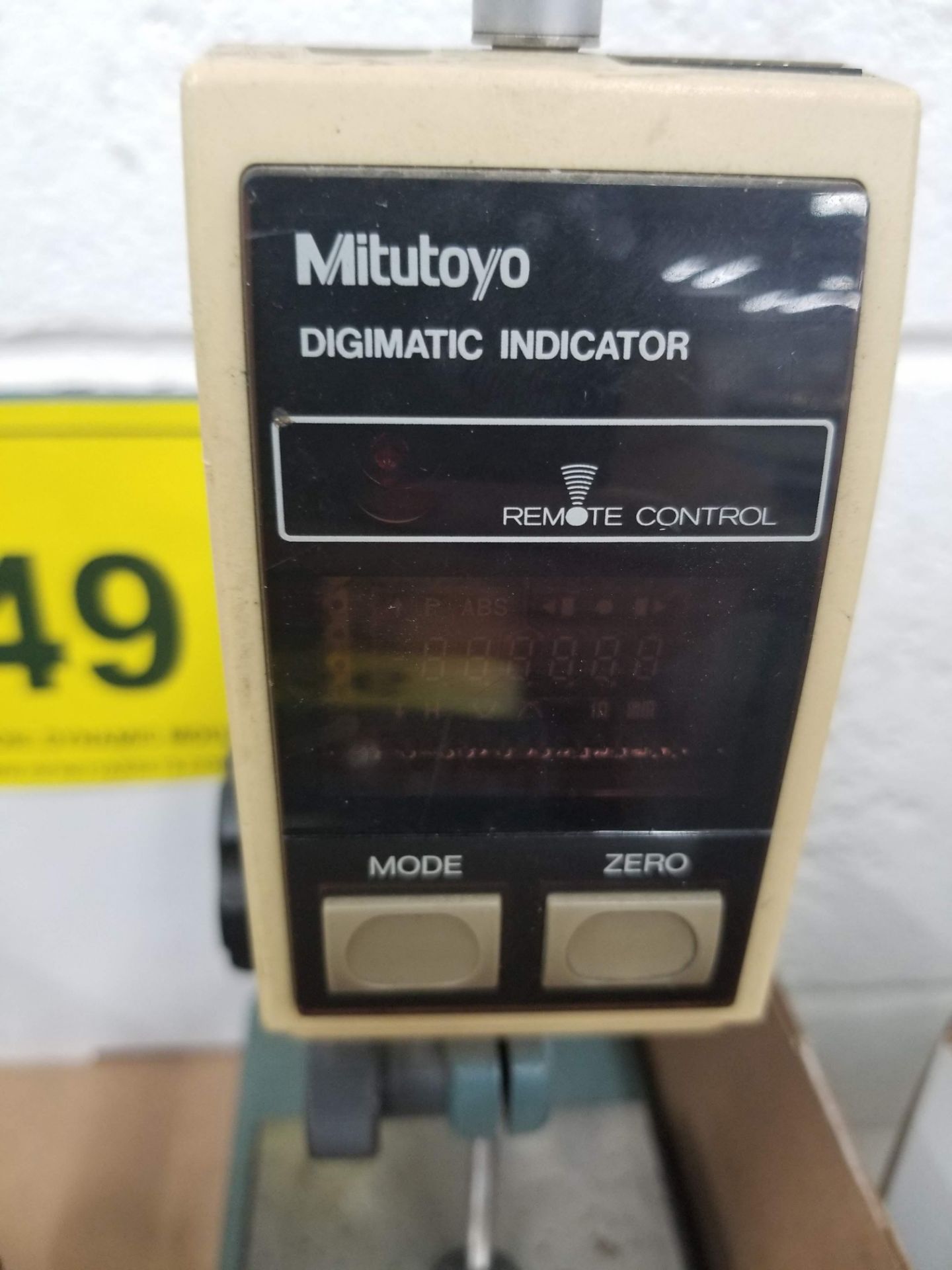 LOT - MITUTOYO PRECISION MICROMETER W/ ELECTRONIC QUALITY CONTROL GAUGE - Image 2 of 3