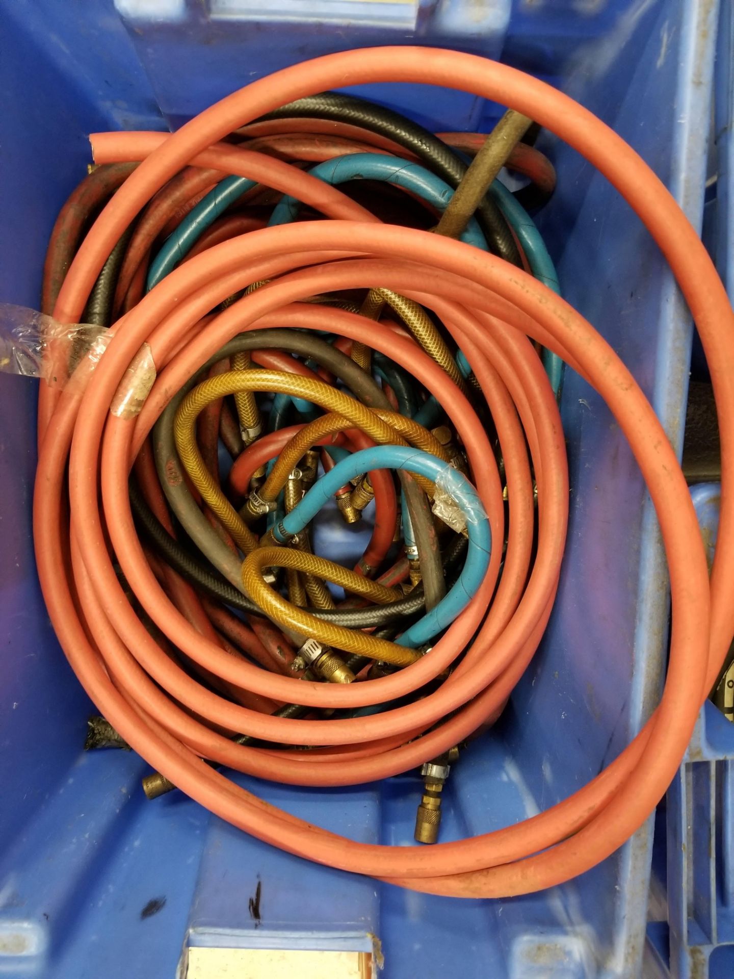LOT - ASSORTED AIR/WATER HOSES - Image 4 of 5