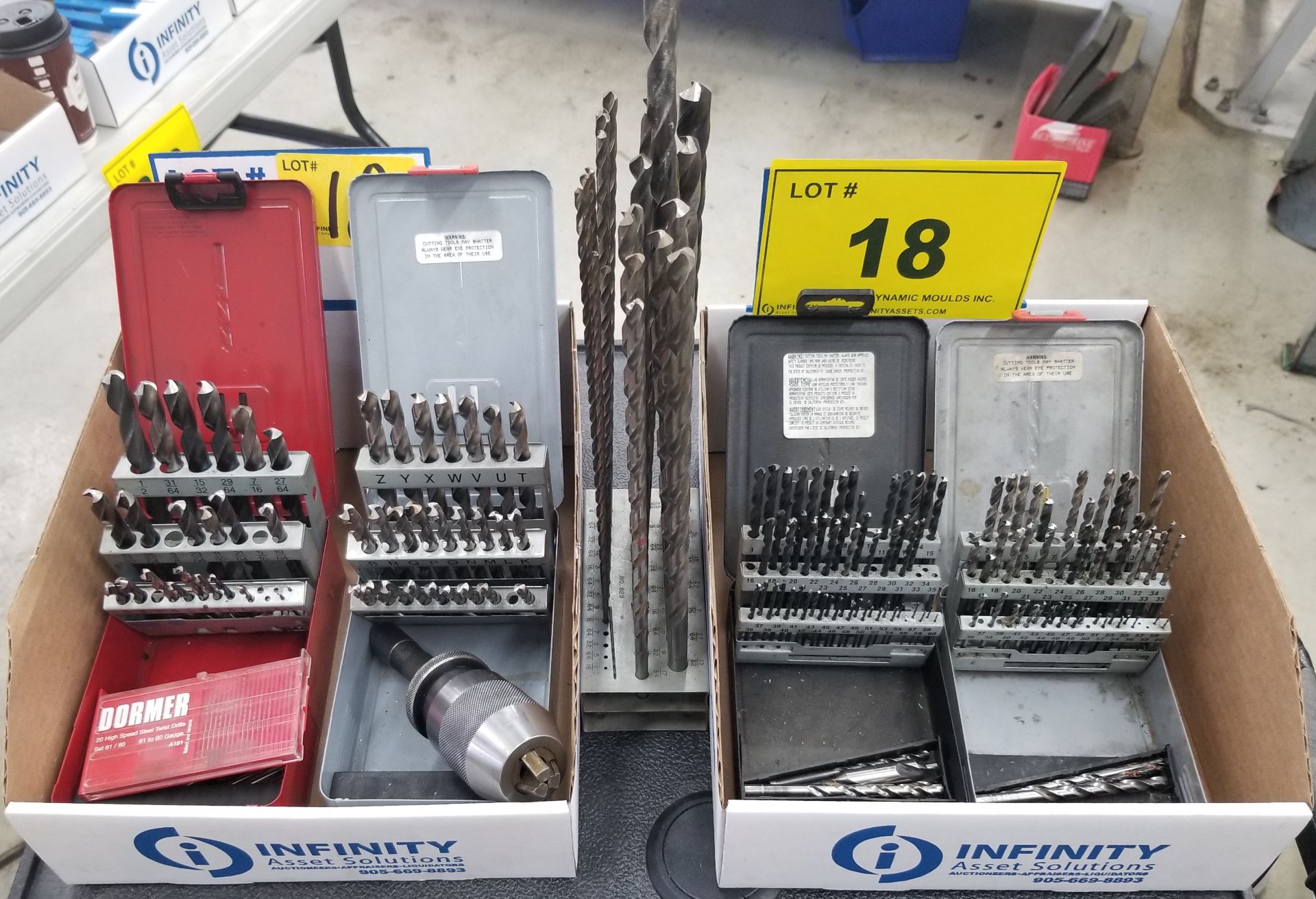 LOT - ASSORTED DRILLS/CHUCK