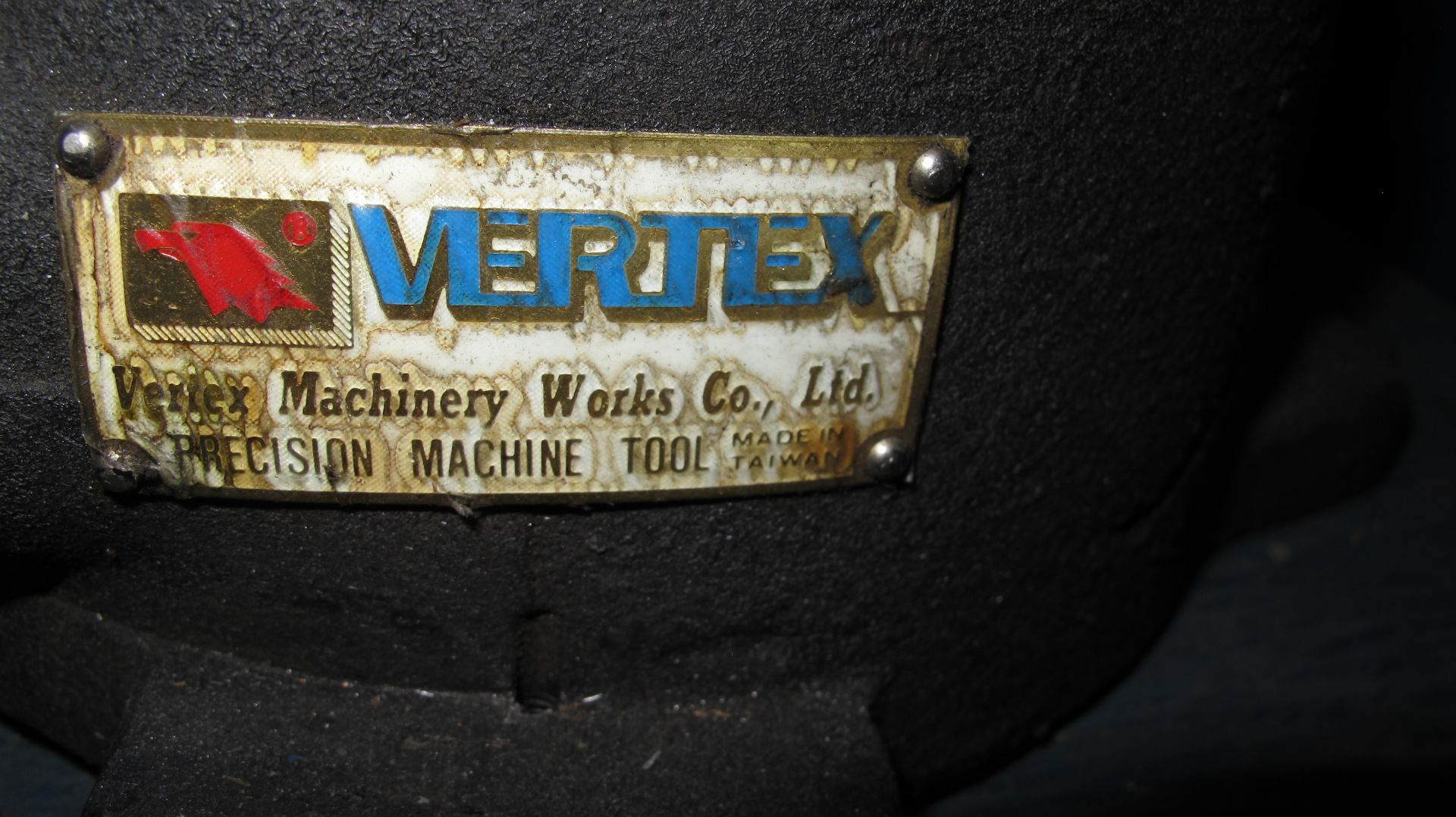 VERTEX MACHINERY WORKS PRECISION MACHINE TOOL W/ 6-1/2"DIA/ 3-JAW CHUCK AND TAILSTOCK (MACHINE - Image 2 of 4