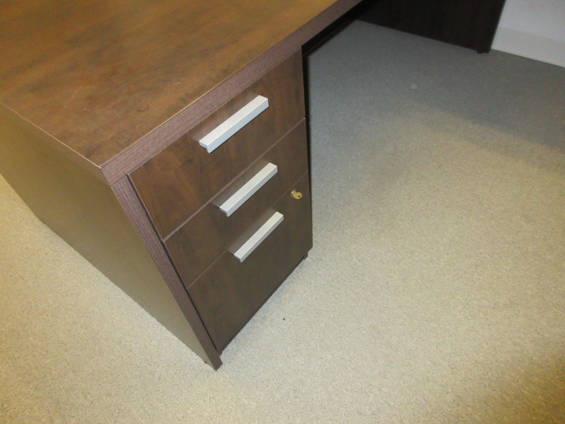 3-DRAWER U-SHAPED WORKSTATION W/ ARMOIRE (FRONT OFFICES) (SUBJECT TO BULK BID LOT 851A) - Image 2 of 2