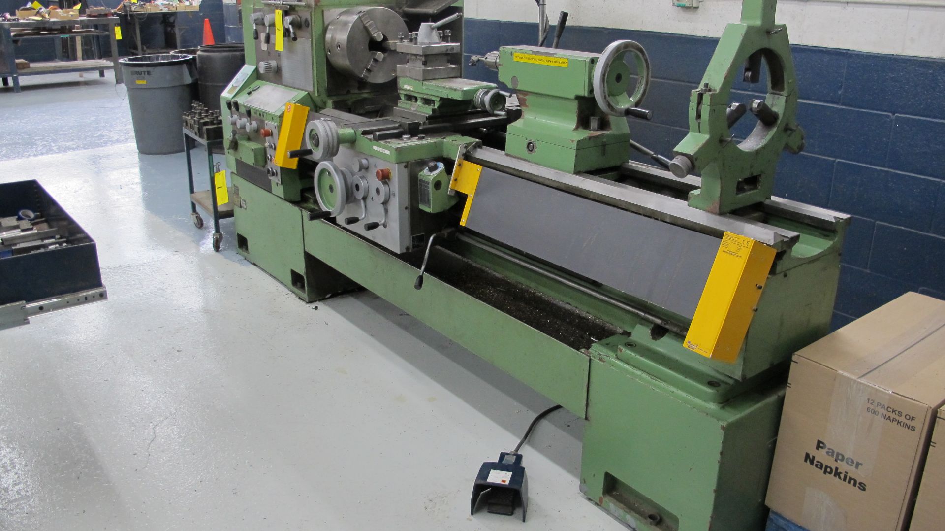 TARNOW TUI50M LATHE, S/N 3562, 20 TO 1,600 RPM, 24" SWING, 80" BED, 3 AND 4 JAW CHUCKS, QUICK CHANGE - Image 8 of 14