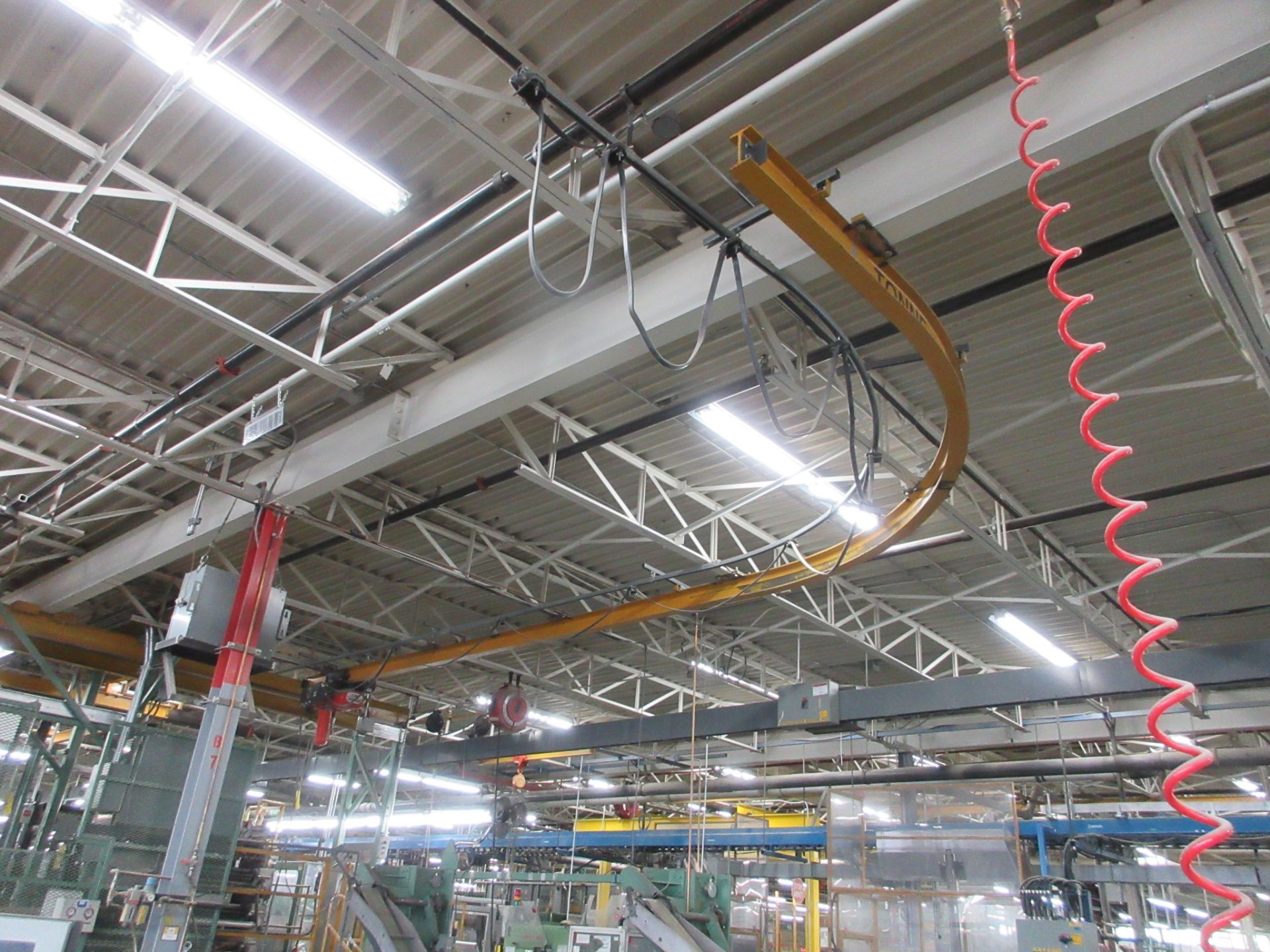 CM LODESTAR 1-TON CAP. ELECTRIC CHAIN HOIST W/ PENDANT CONTROL AND APPROX. 40' I-BEAM RUNWAY ( - Image 2 of 3