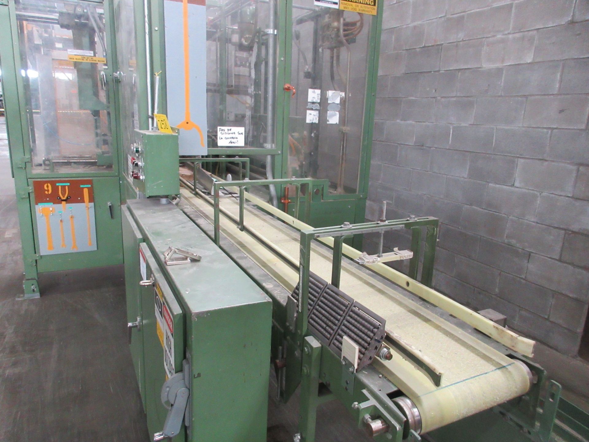 SALWASSER R300AL WRAPPER W/ CONTROLS, ELECTRICAL PANEL AND OUTFEED CONVEYOR (NORTHEAST WAREHOUSE) - Image 3 of 4