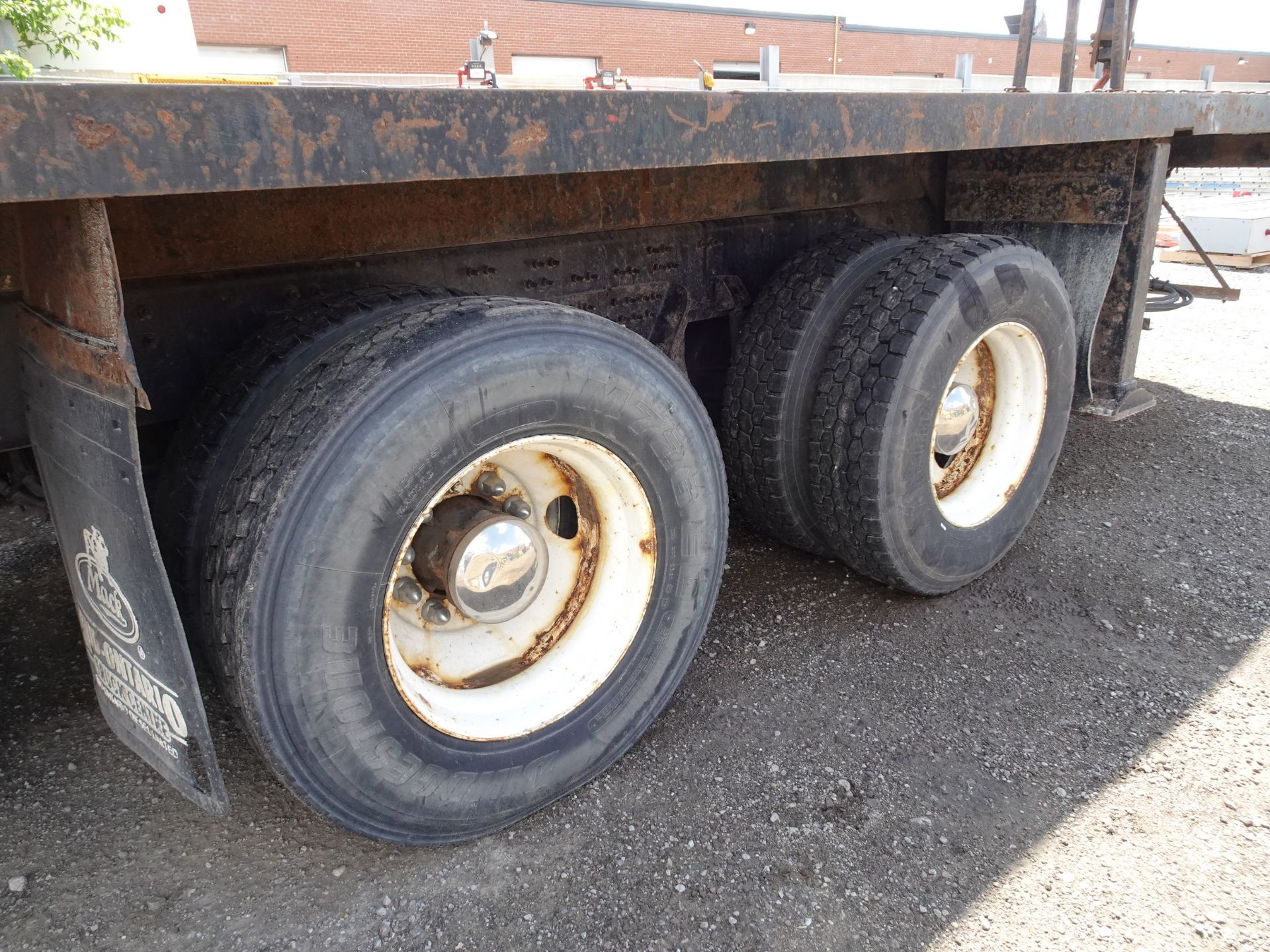 2012 MACK GU813 TANDEM AXLE PICKER TRUCK, METER READING 238,000KMS (UNVERIFIED), EATON FULLER 18 - Image 14 of 44