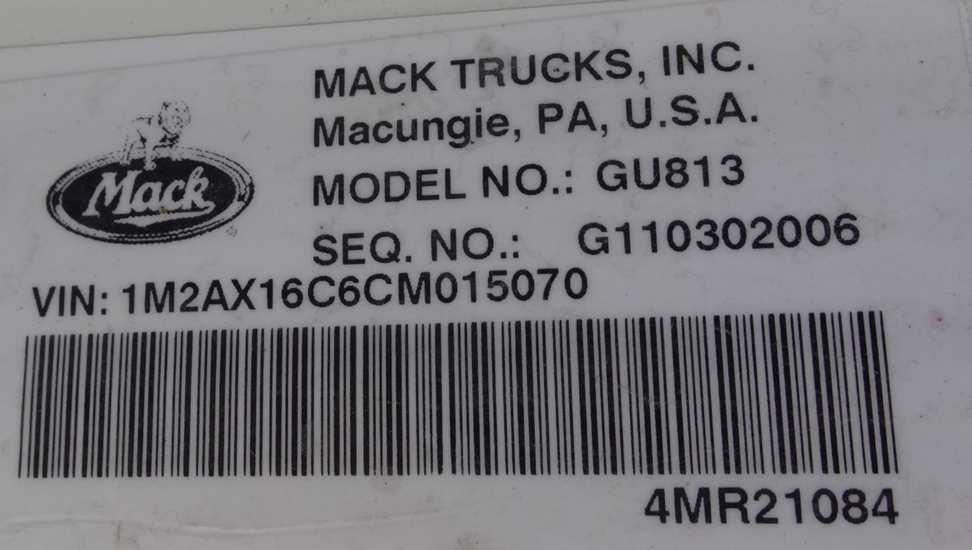 2012 MACK GU813 TANDEM AXLE PICKER TRUCK, METER READING 238,000KMS (UNVERIFIED), EATON FULLER 18 - Image 6 of 44