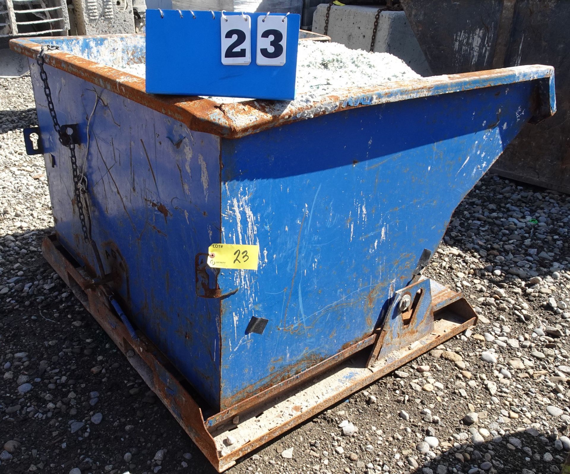 SKID MOUNTED SELF DUMPING WASTE BIN C/W SALT