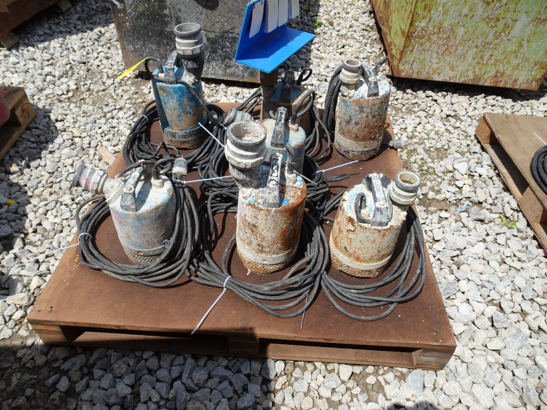 LOT OF (7) ASSORTED SUBMERSIBLE PUMPS - Image 2 of 4