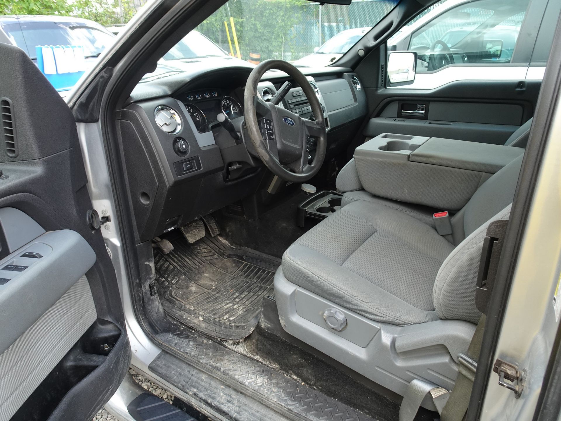 2013 FORD F150 XLT PICK -UP, BOX LINER, 4 X 4, 308,432 KMS, RUNNING BOARDS, BACK RACK, BOX COVER, - Image 6 of 12
