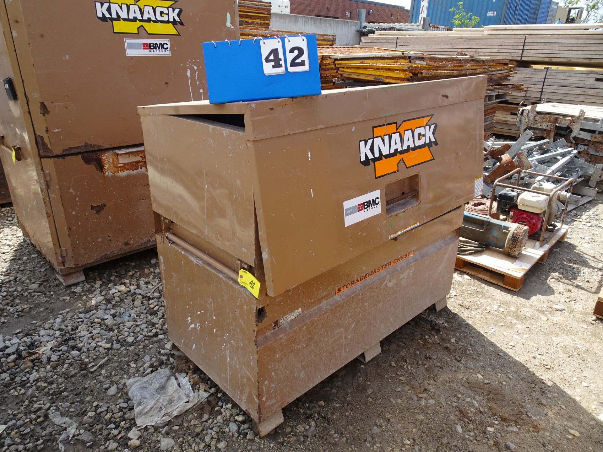 KNAACK MODEL 89 STORAGEMASTER CHEST SKID MOUNTED