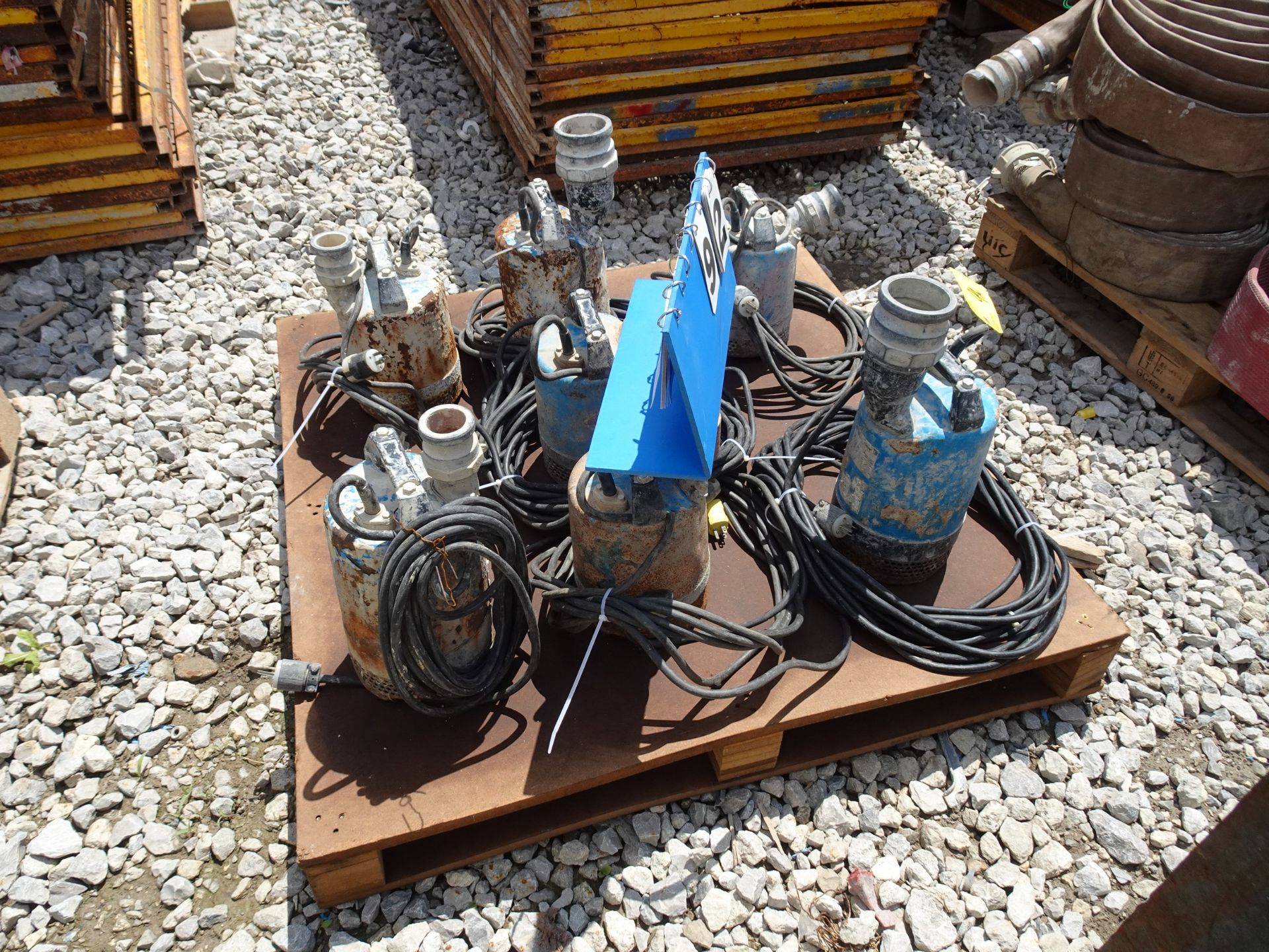 LOT OF (7) ASSORTED SUBMERSIBLE PUMPS - Image 4 of 4