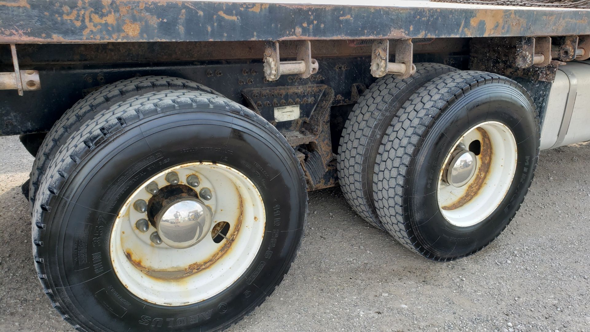 2012 MACK GU813 TANDEM AXLE PICKER TRUCK, METER READING 238,000KMS (UNVERIFIED), EATON FULLER 18 - Image 44 of 44