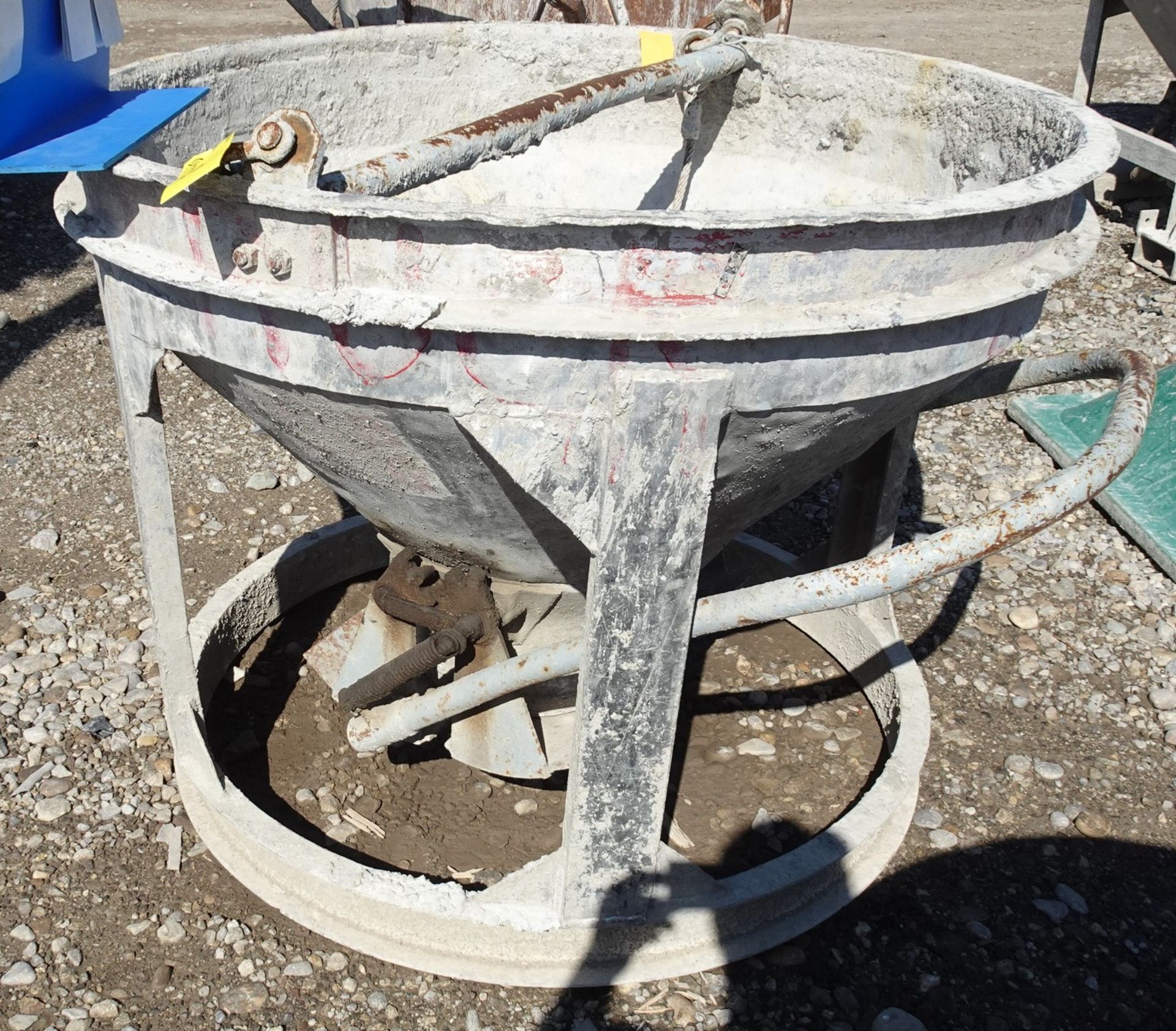 48" OPENING CONCRETE BUCKET - Image 4 of 5