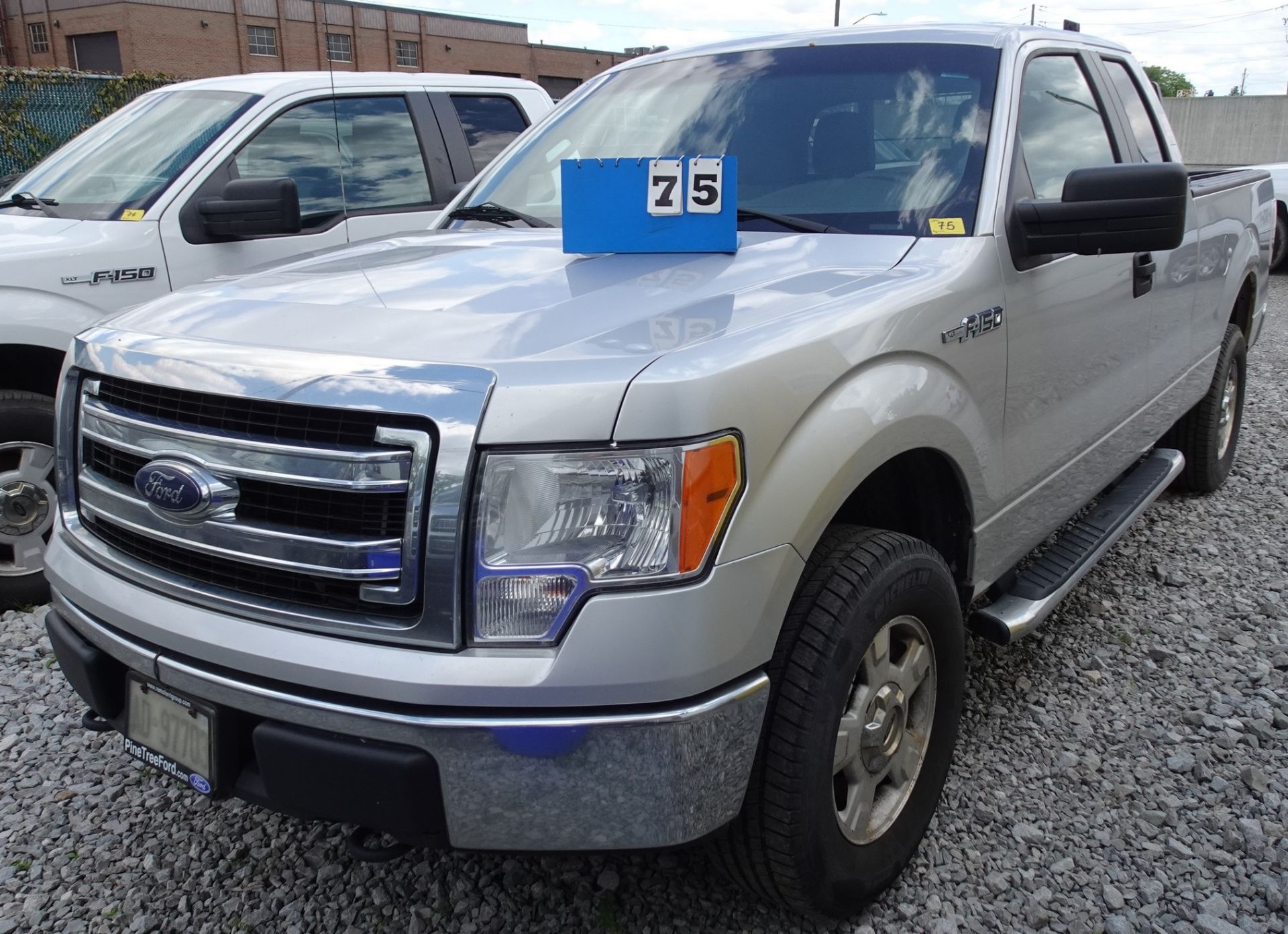 2013 FORD F150 XLT PICK -UP, BOX LINER, 4 X 4, 308,432 KMS, RUNNING BOARDS, BACK RACK, BOX COVER,