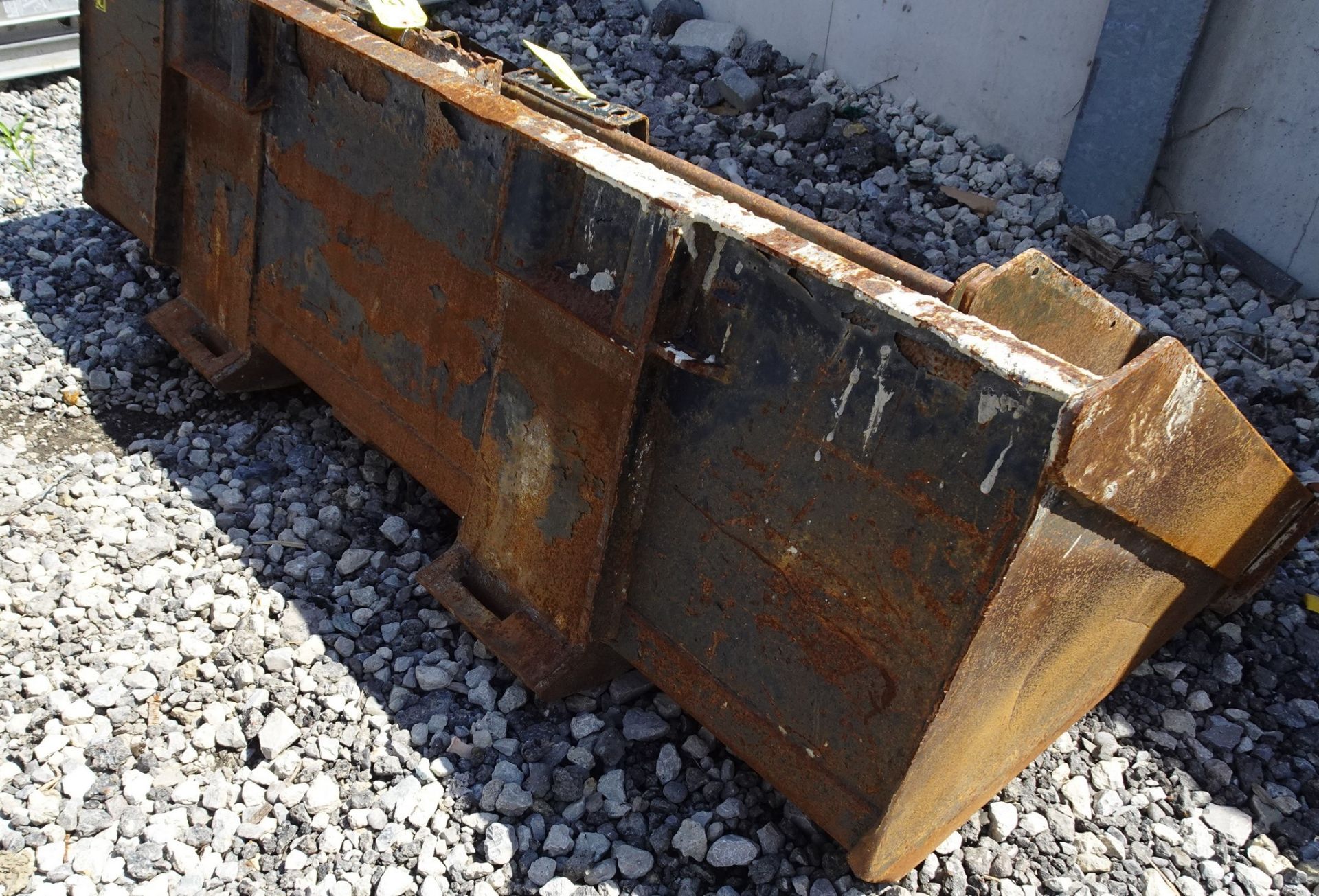 80" WIDE SKID STEER BUCKET - Image 5 of 5