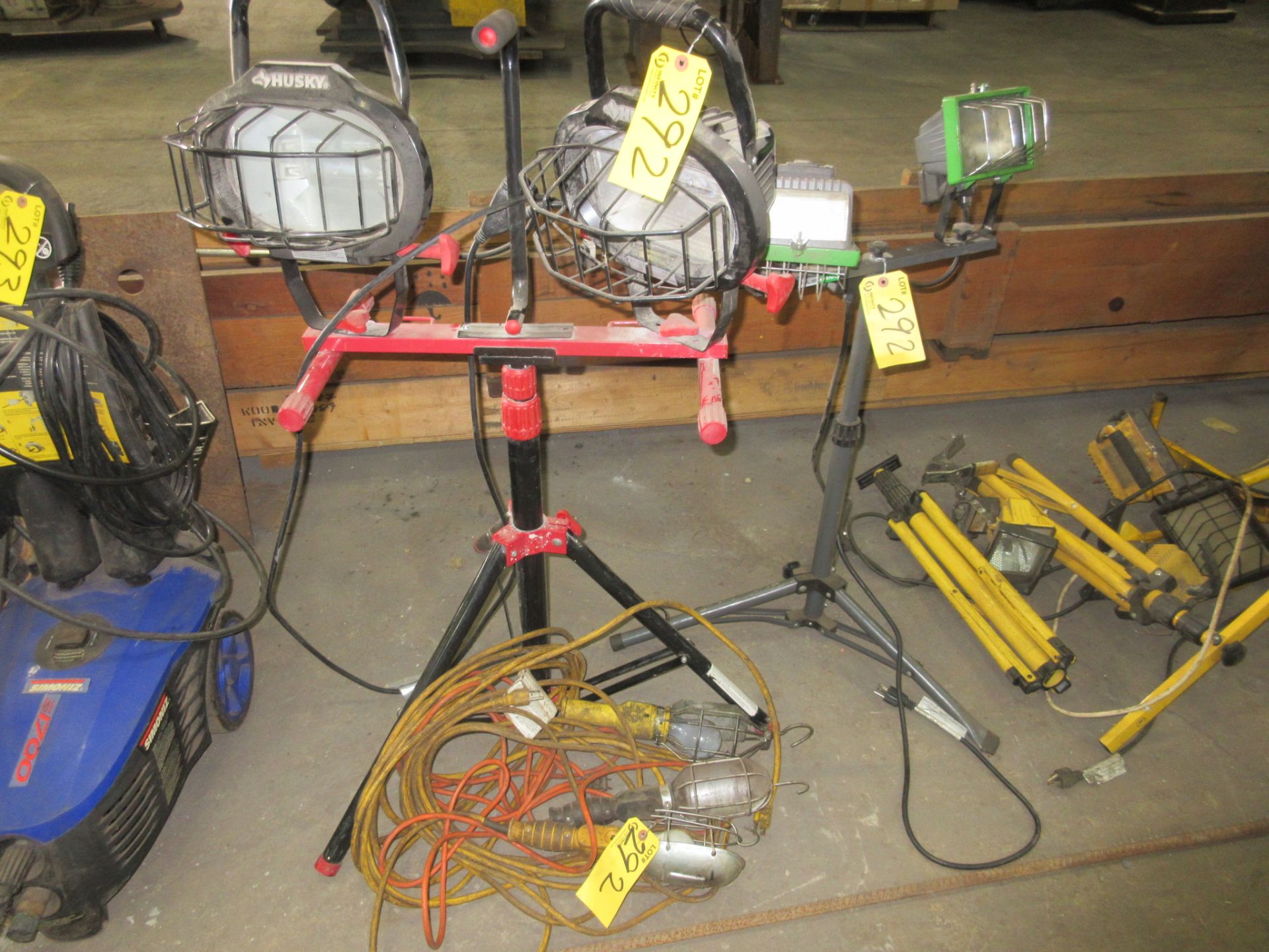 LOT OF LAMPS, STANDS, EXTENSION CORDS