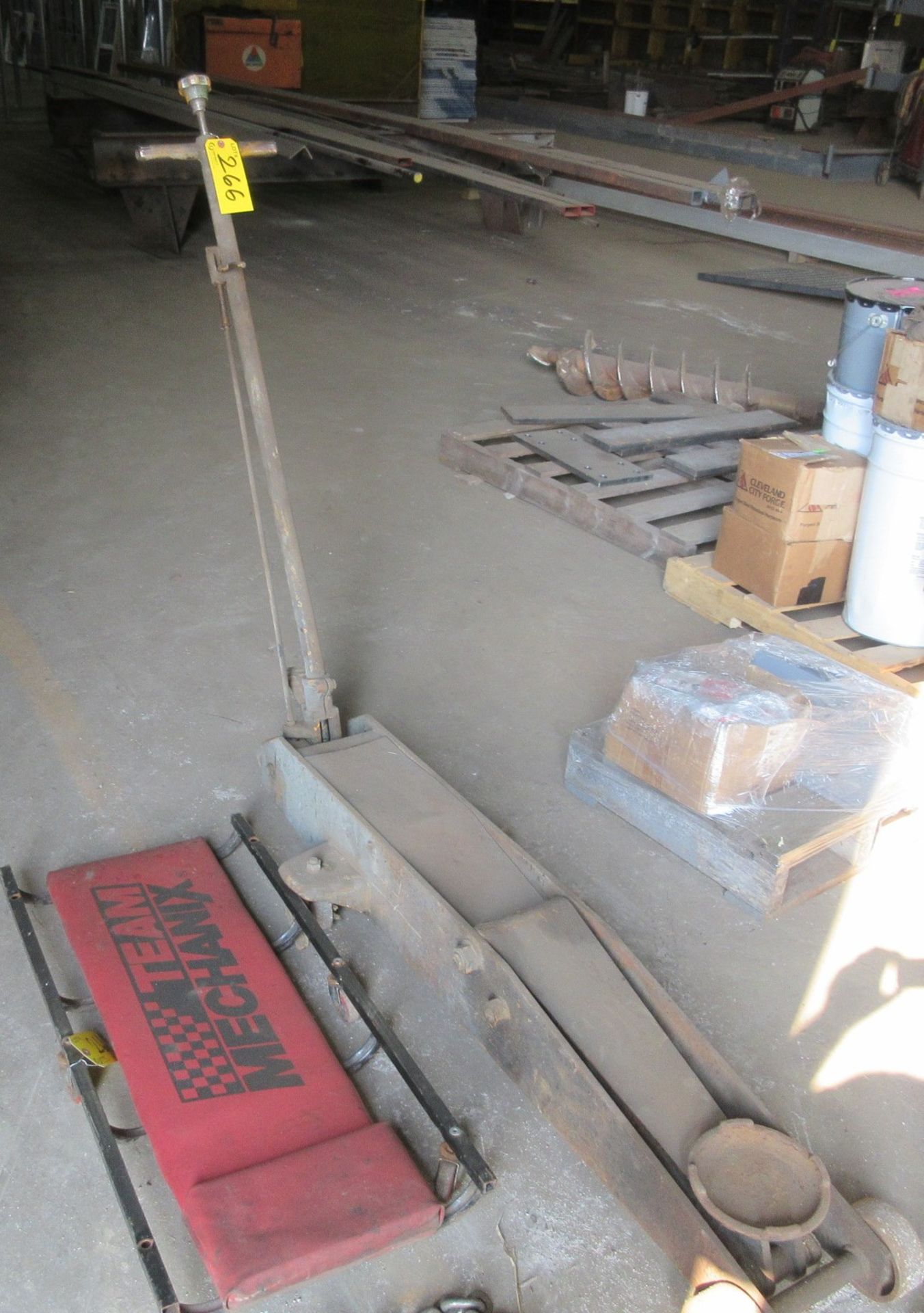 5-TON CAP. FLOOR JACK