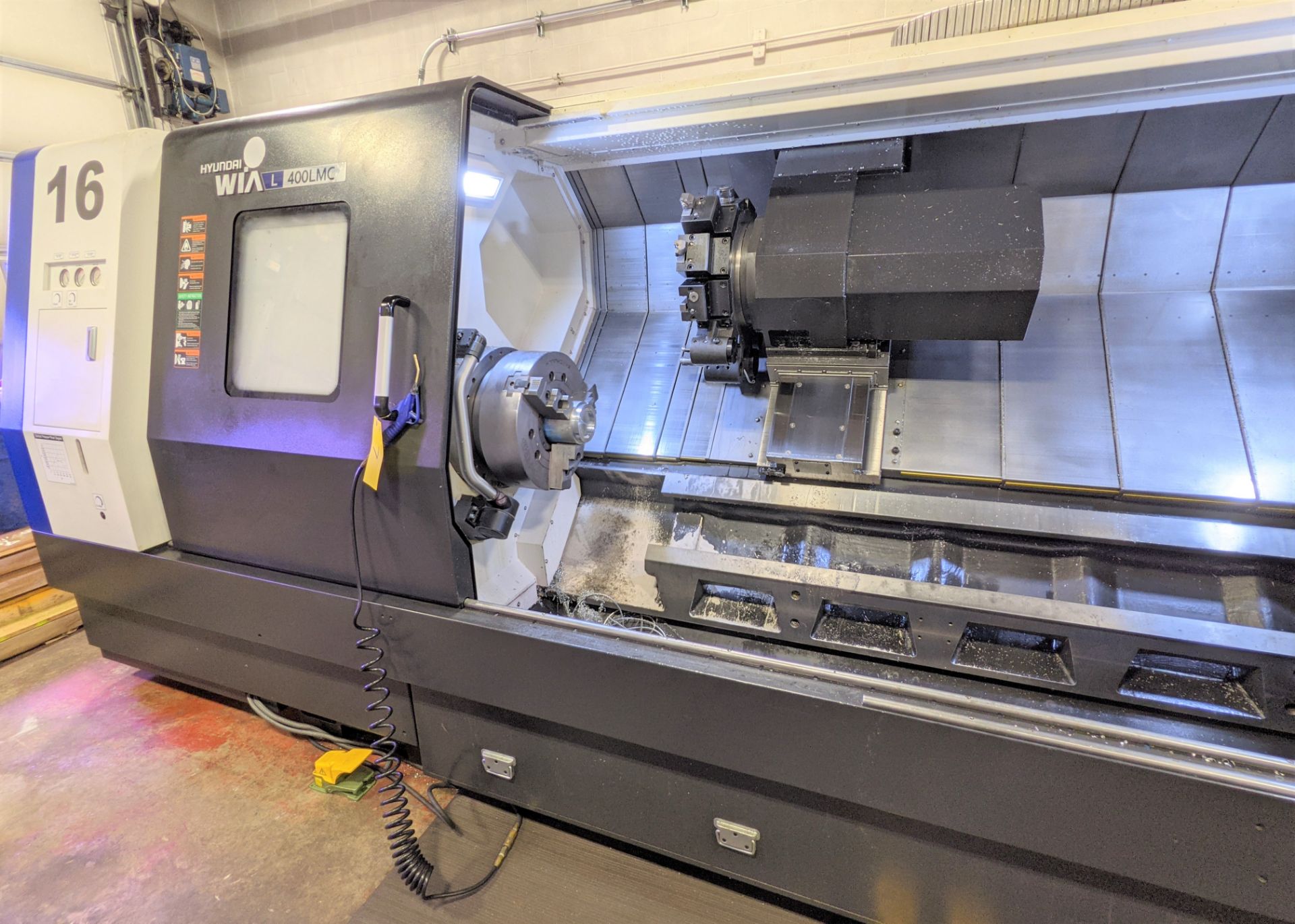 2014 HYUNDAI WIA L400LMC BIG BORE MULTI-AXIS CNC TURNING CENTER WITH FANUC 32I-A CNC CONTROL, 18” - Image 2 of 29