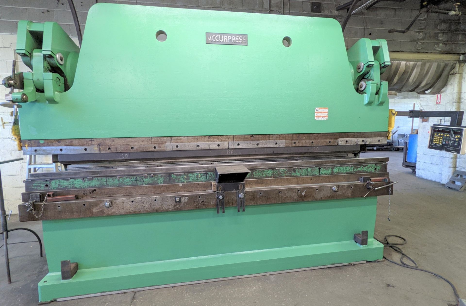 ACCURPRESS 12’ X 250-TON CAP. HYDRAULIC PRESS BRAKE, MODEL 725012, 12’ OVERALL LENGTH, 10’-4” - Image 2 of 18