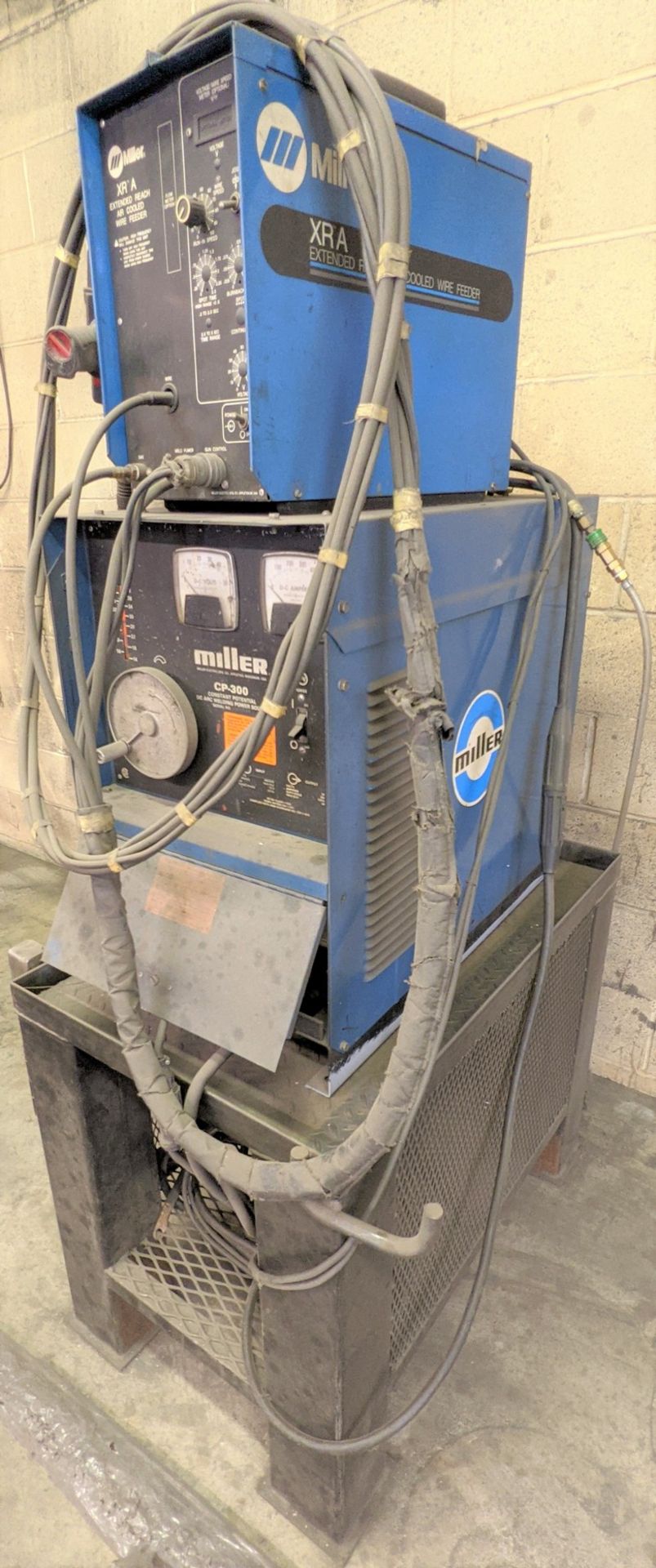 MILLER CP300 WELDER W/ MILLER XRA EXTENDED REACH AIR COOLED WIRE FEEDER, XR15 AIR COOLED PUSH/PULL