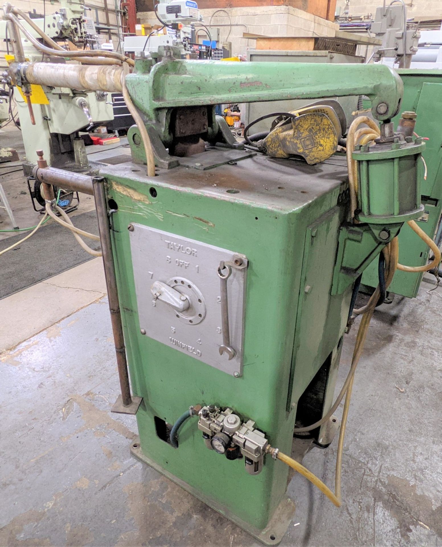 TAYLOR WINFIELD N-18-25 AIR SPOT WELDER, 25KVA, 18" THROAT, 8" GAP, S/N 48273, 550V, MEDAR CONTROL - Image 6 of 6