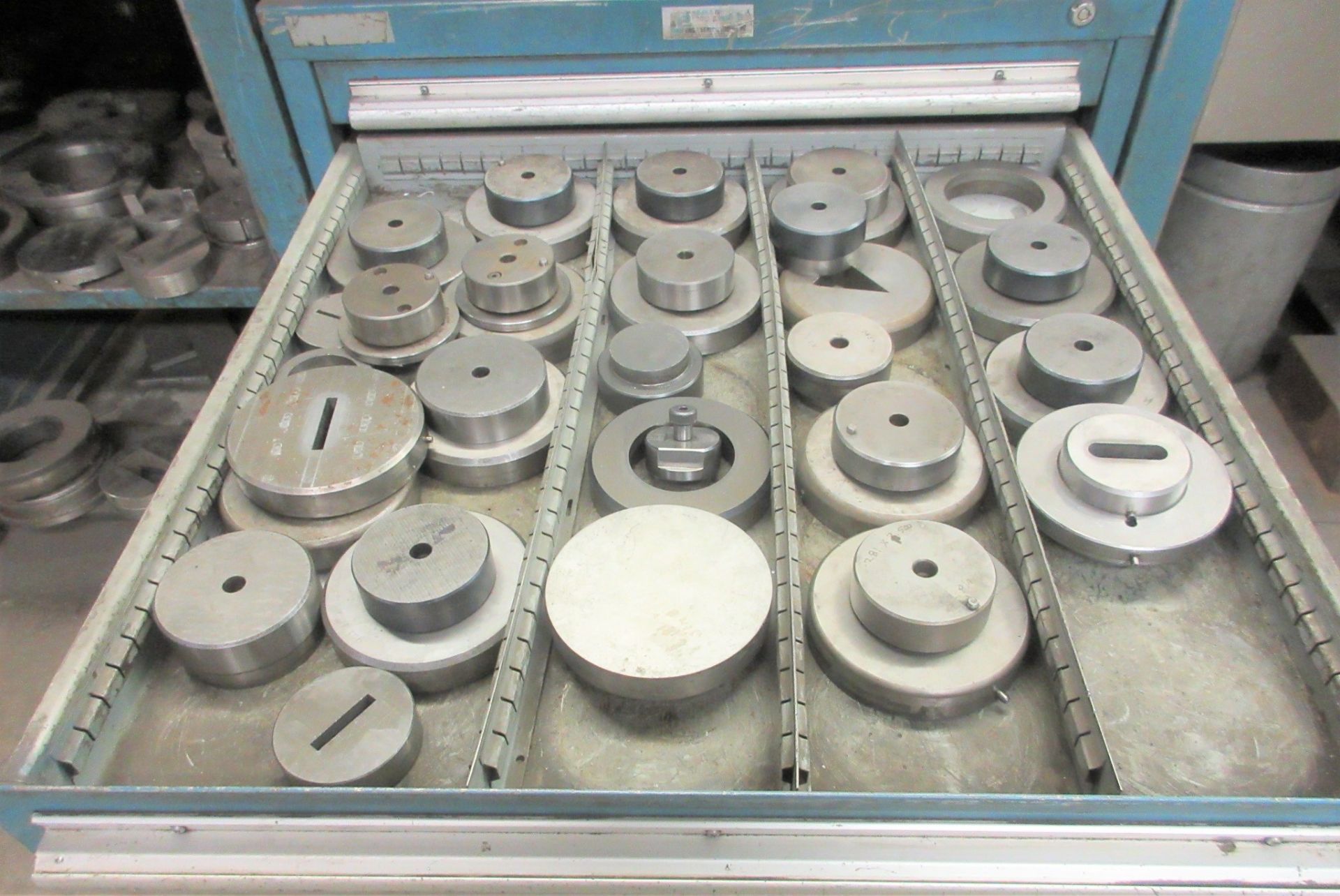 PIERCE-ALL 50-TON CAP. PERF-O-MATOR 3055 PUNCH, S/N 7812326 W/ LARGE ASSORTMENT OF PUNCH DIES - Image 30 of 40