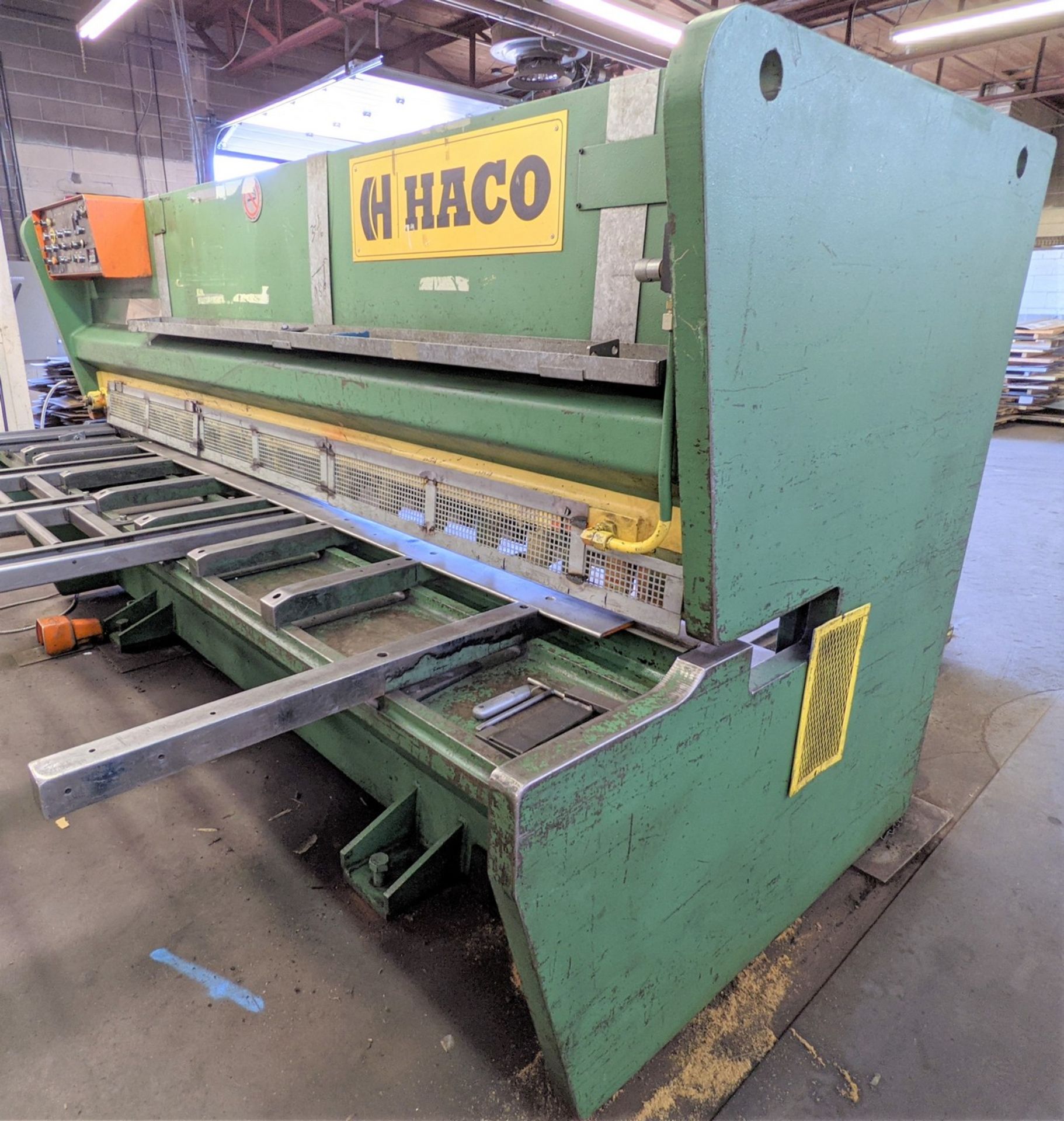 HACO HSC 306R SHEAR, 10’ X ¼” CAP., SQUARING ARM, SUPPORT ARMS, FRONT OPERATED POWER BACK GAUGE, S/N - Image 5 of 21